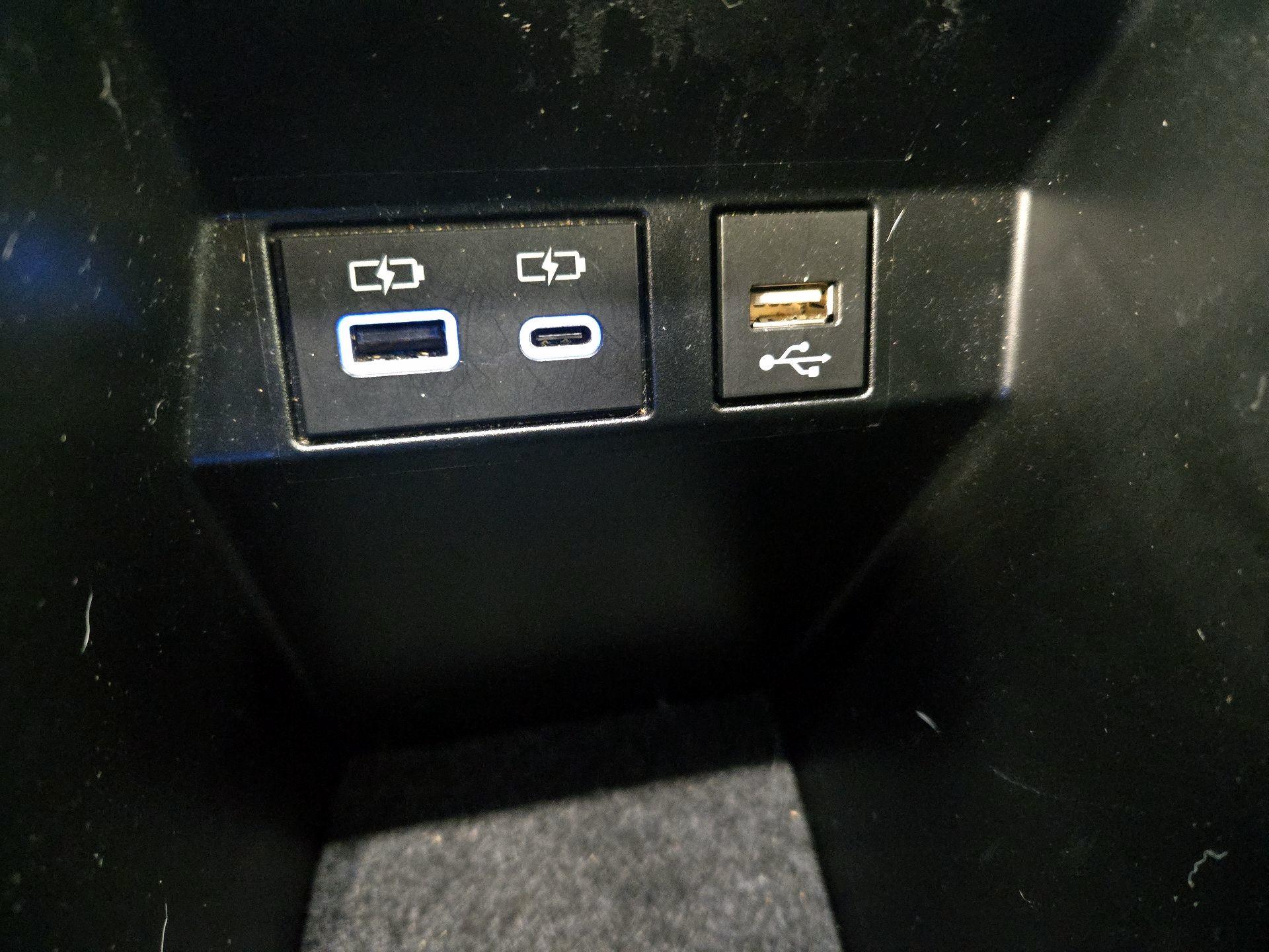 Thumbnail: 2022 Toyota Avalon - 19