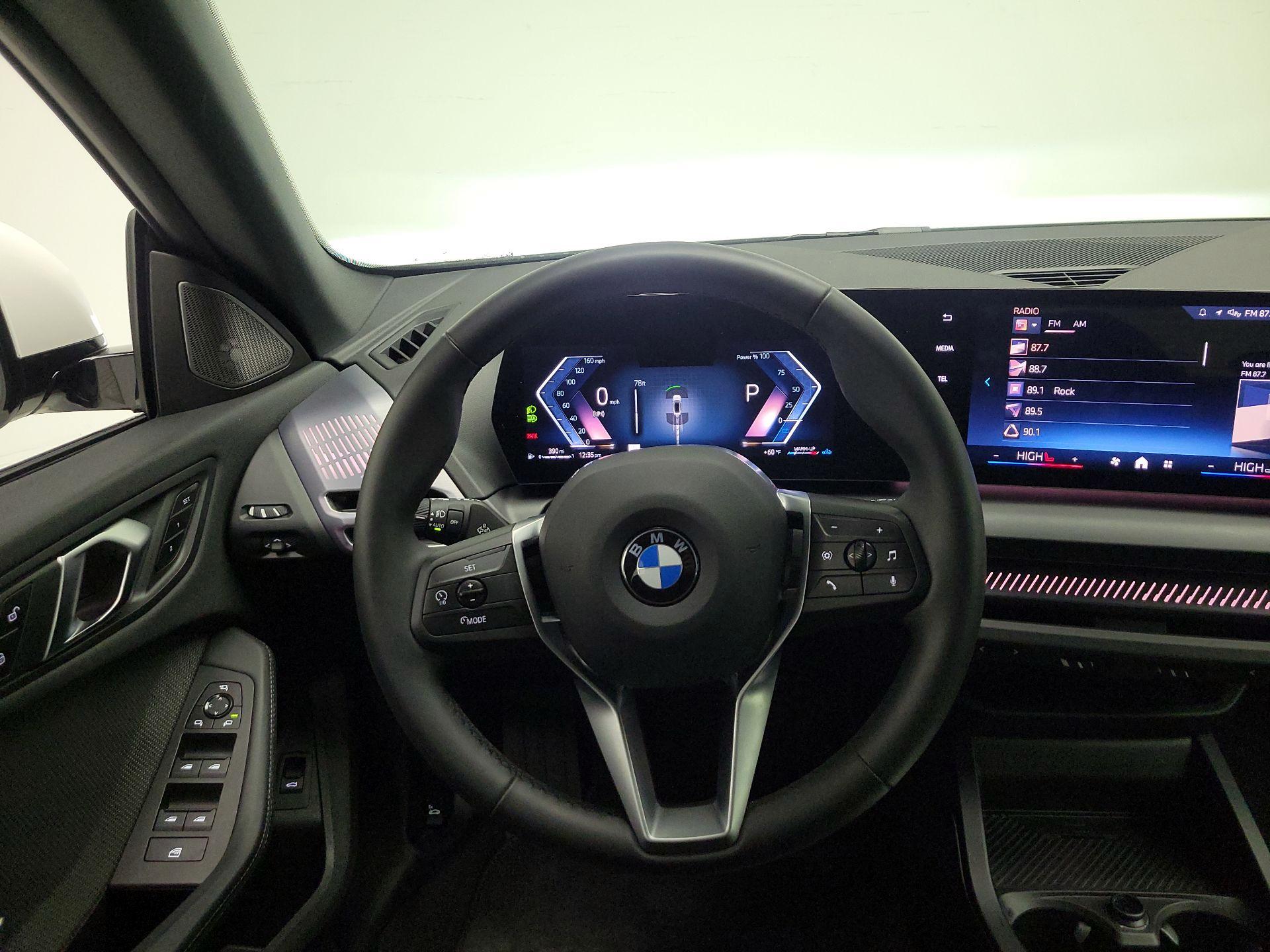 Thumbnail: 2025 BMW 2 Series - 10