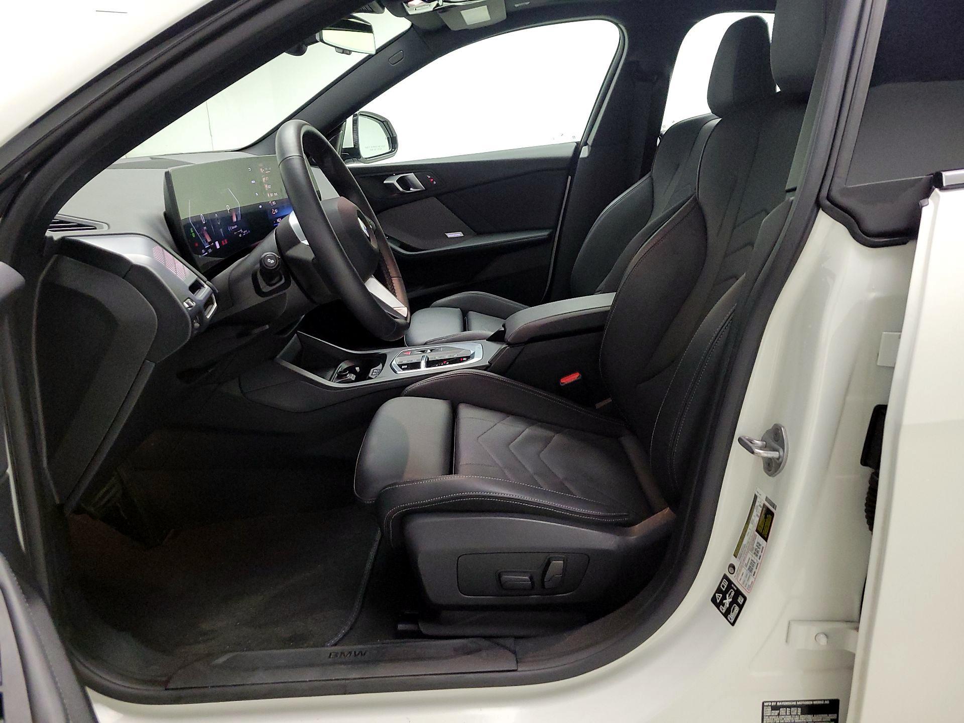 Thumbnail: 2025 BMW 2 Series - 11