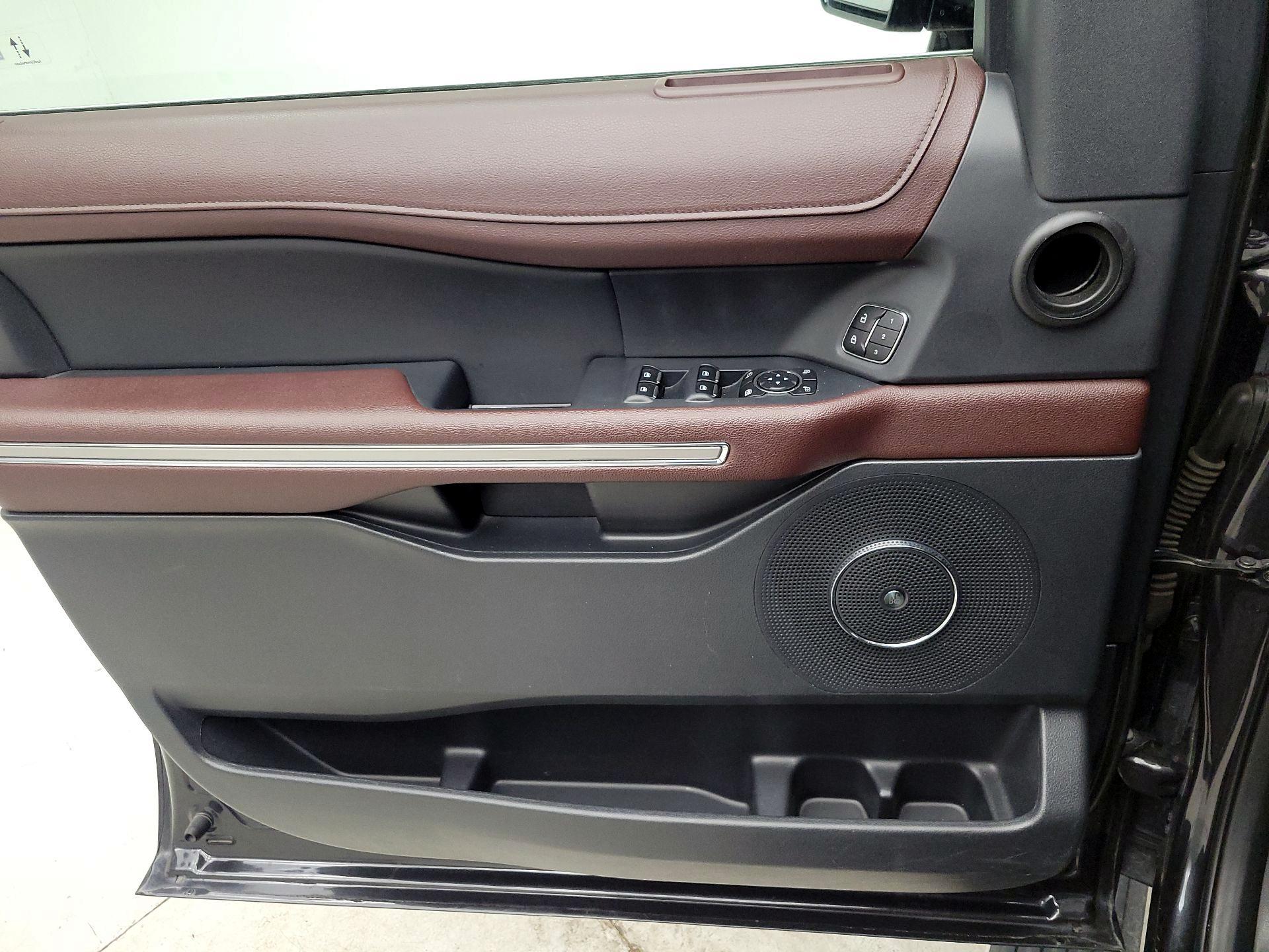 Thumbnail: 2023 Ford Expedition - 12