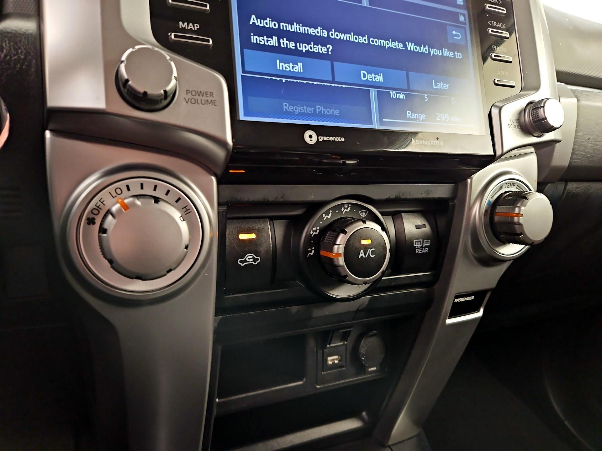 Thumbnail: 2023 Toyota 4Runner - 16