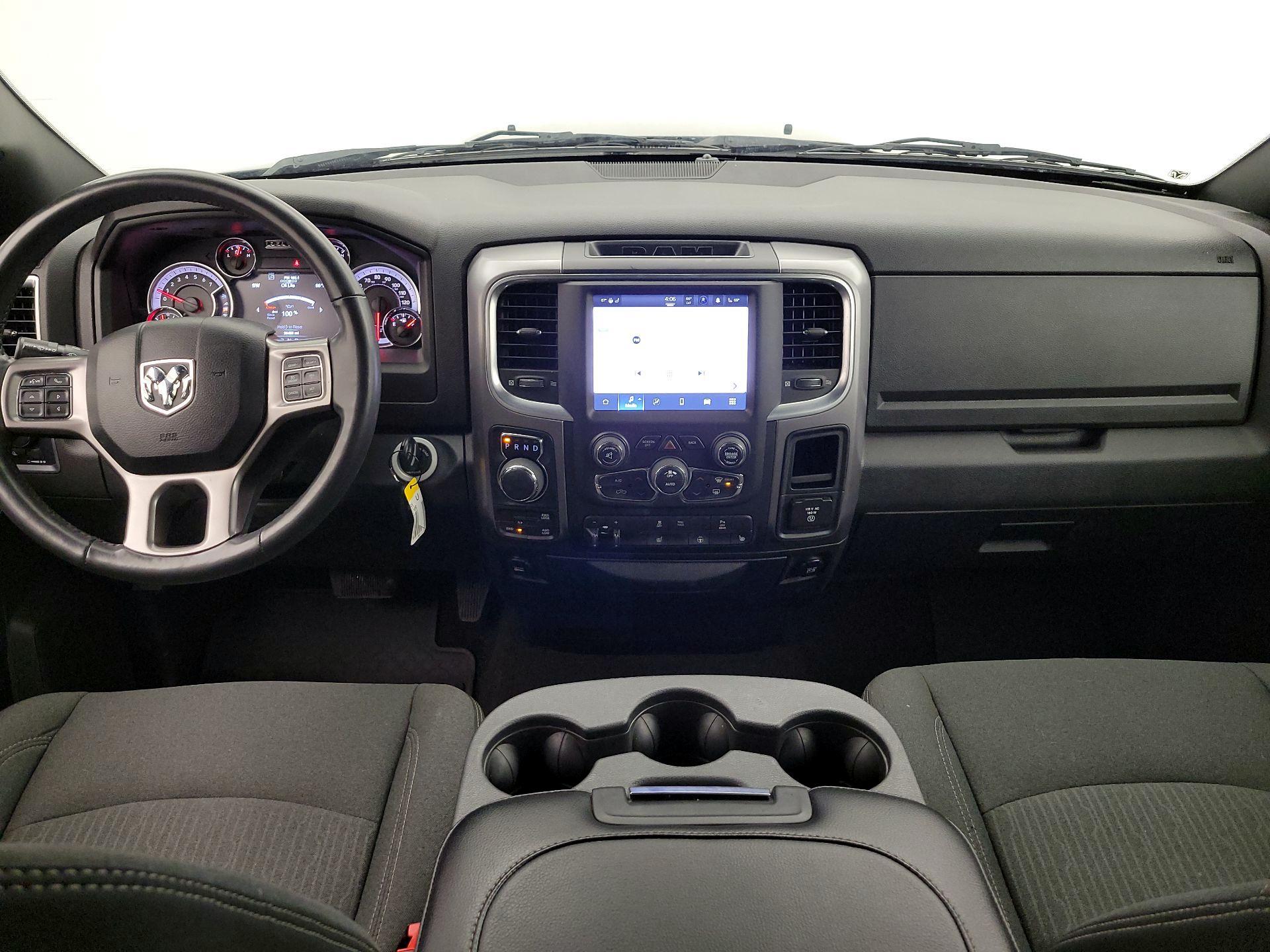 Thumbnail: 2022 RAM 1500 Classic - 9