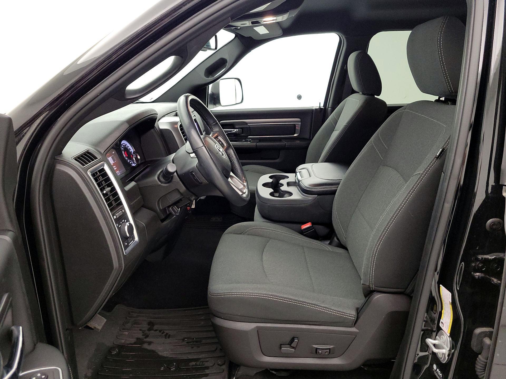 Thumbnail: 2022 RAM 1500 Classic - 11