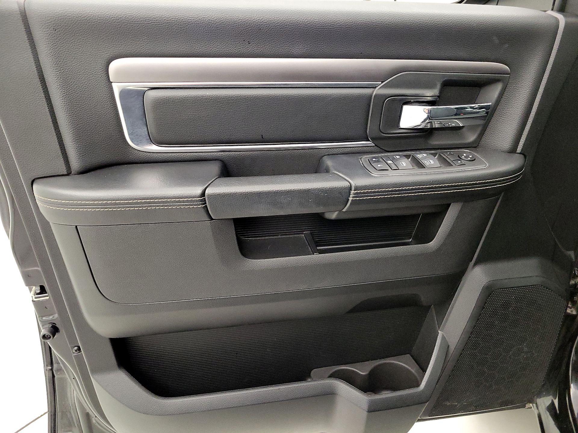 Thumbnail: 2022 RAM 1500 Classic - 12