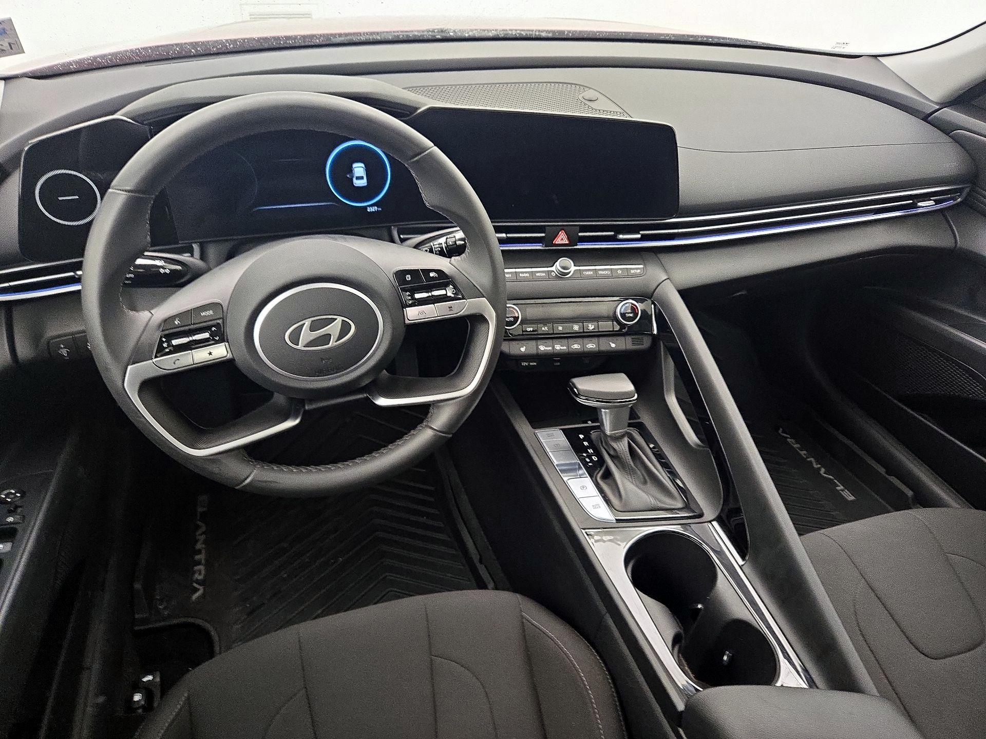 Thumbnail: 2025 Hyundai Elantra - 9