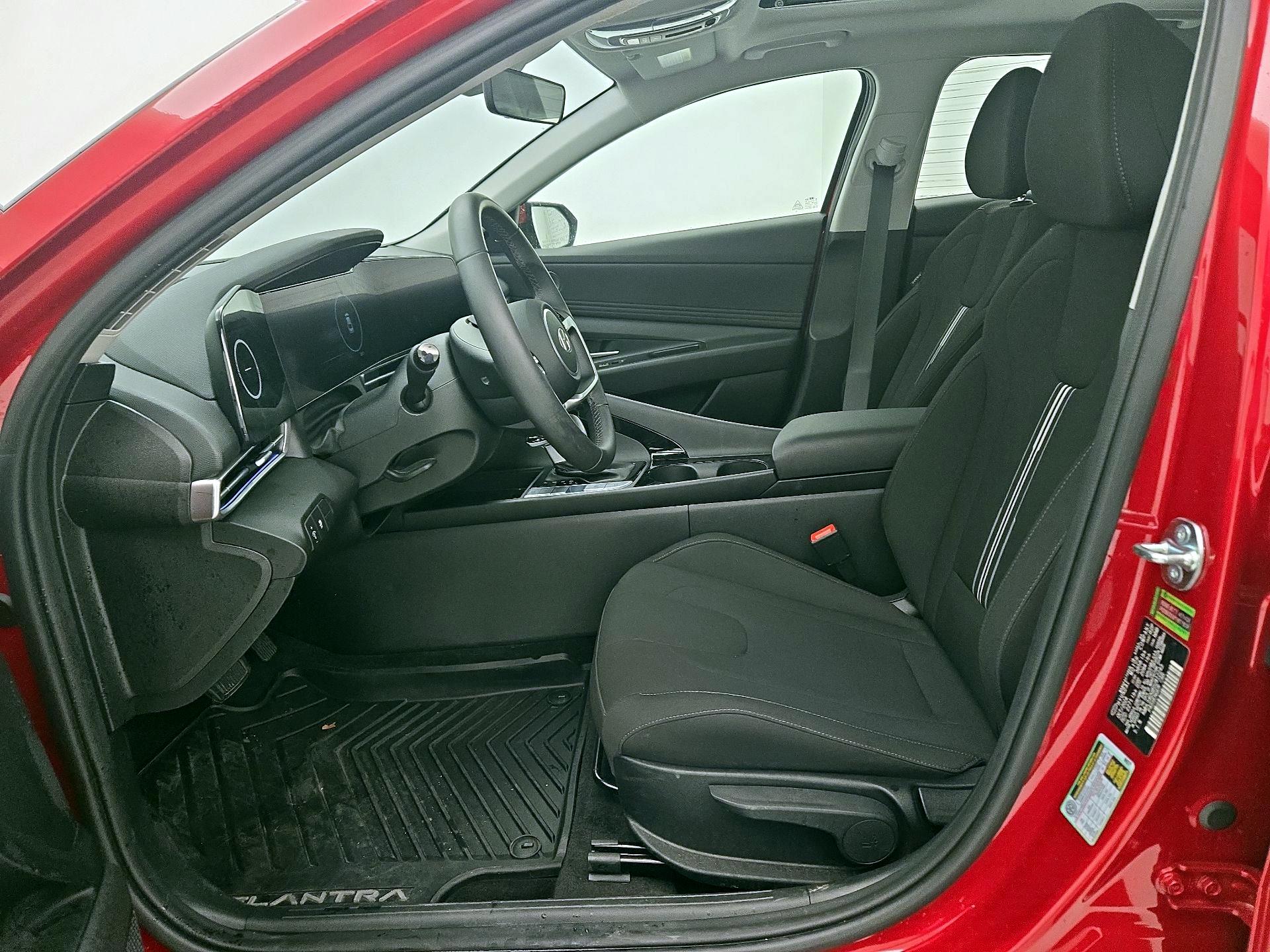 Thumbnail: 2025 Hyundai Elantra - 11