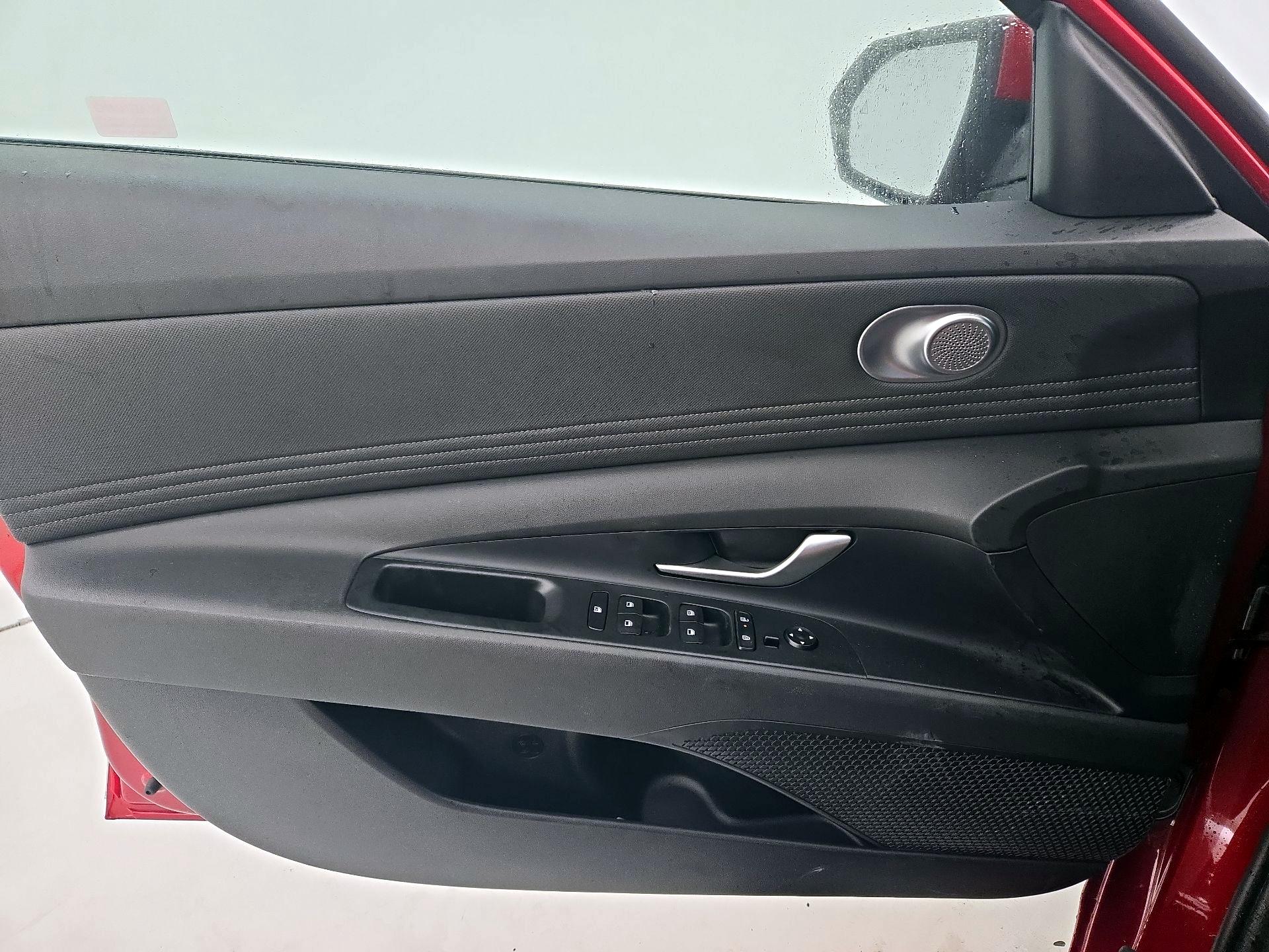 Thumbnail: 2025 Hyundai Elantra - 12