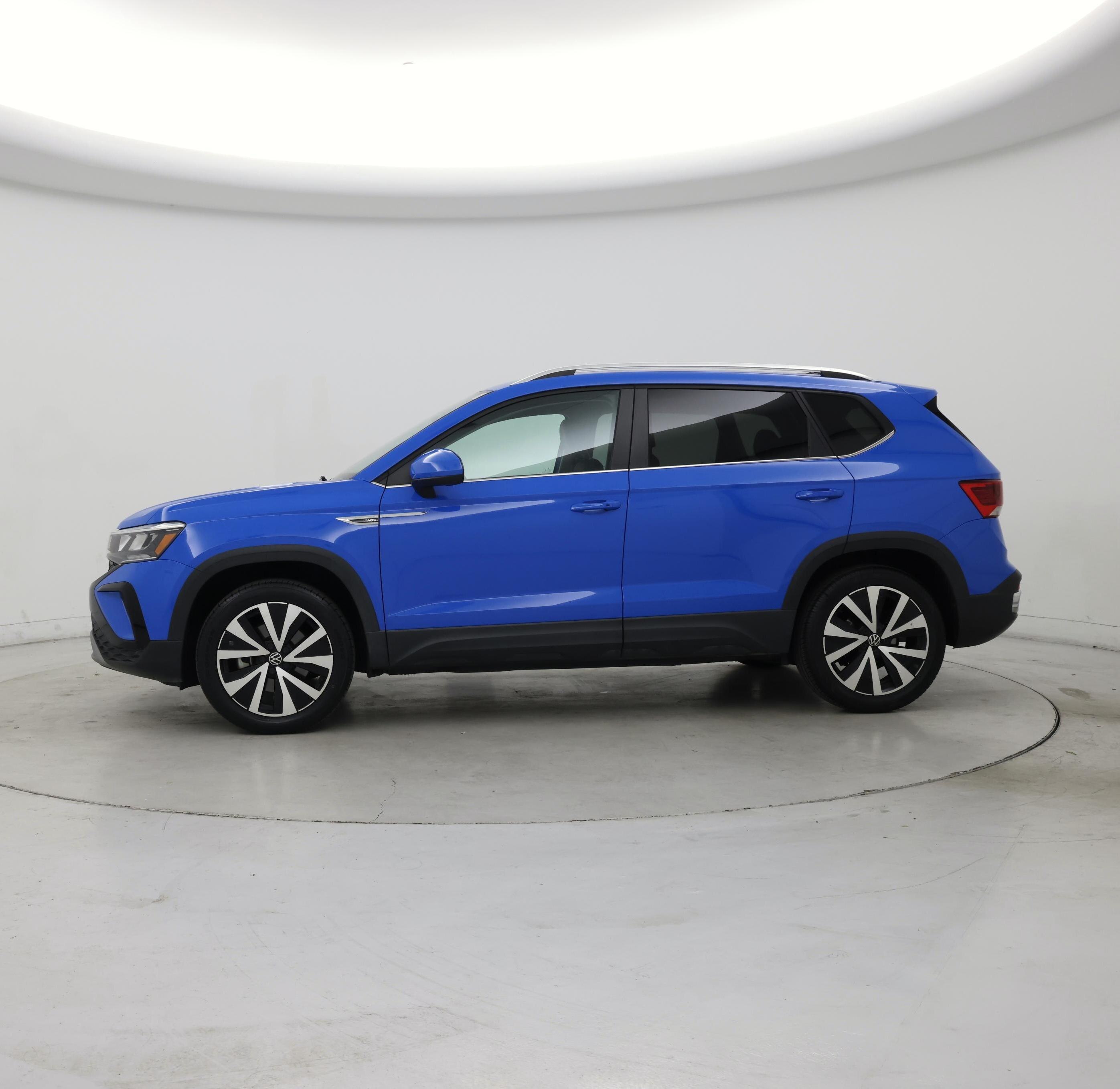 Thumbnail: 2022 Volkswagen Taos - 3