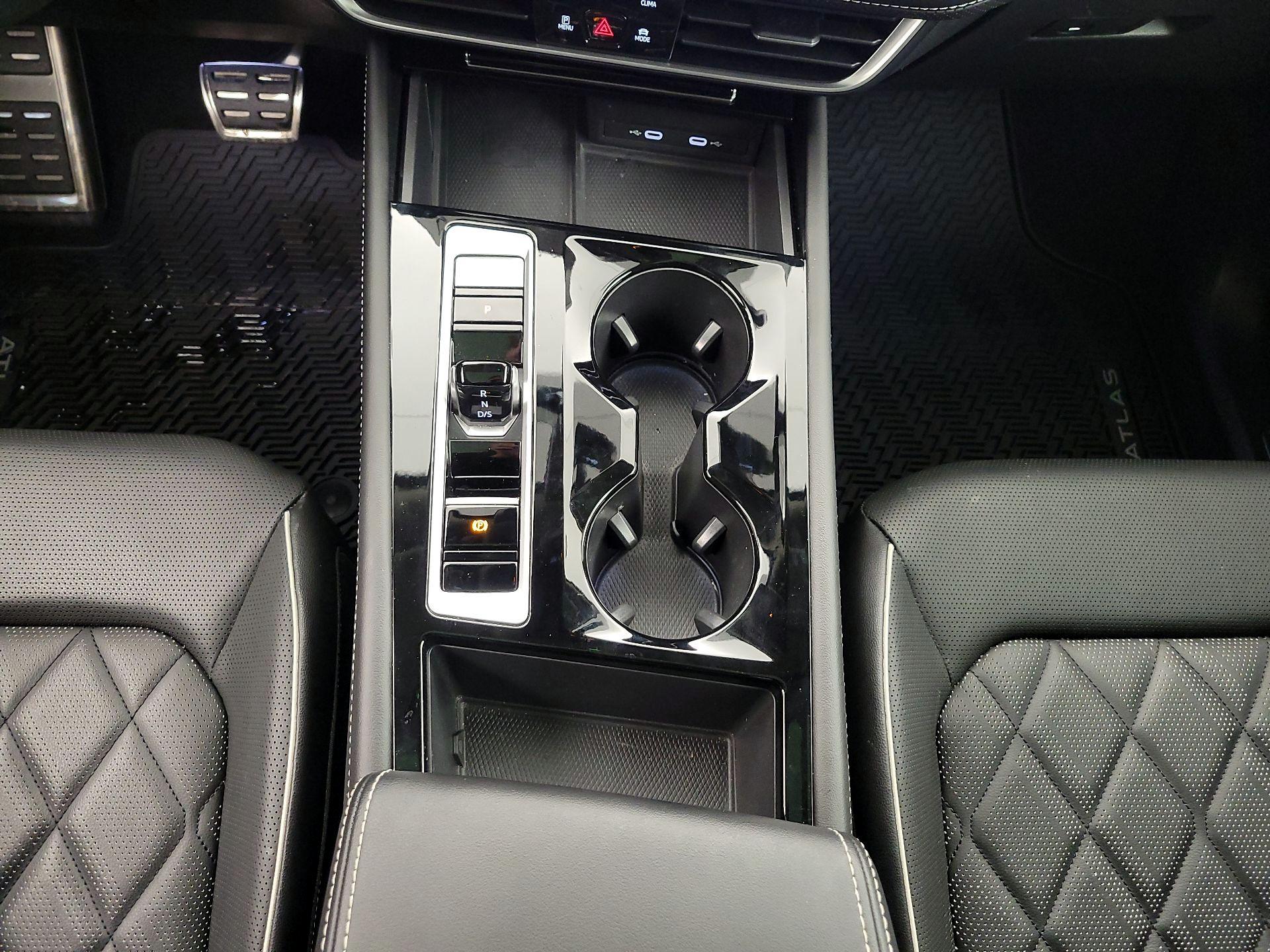 Thumbnail: 2024 Volkswagen Atlas - 18