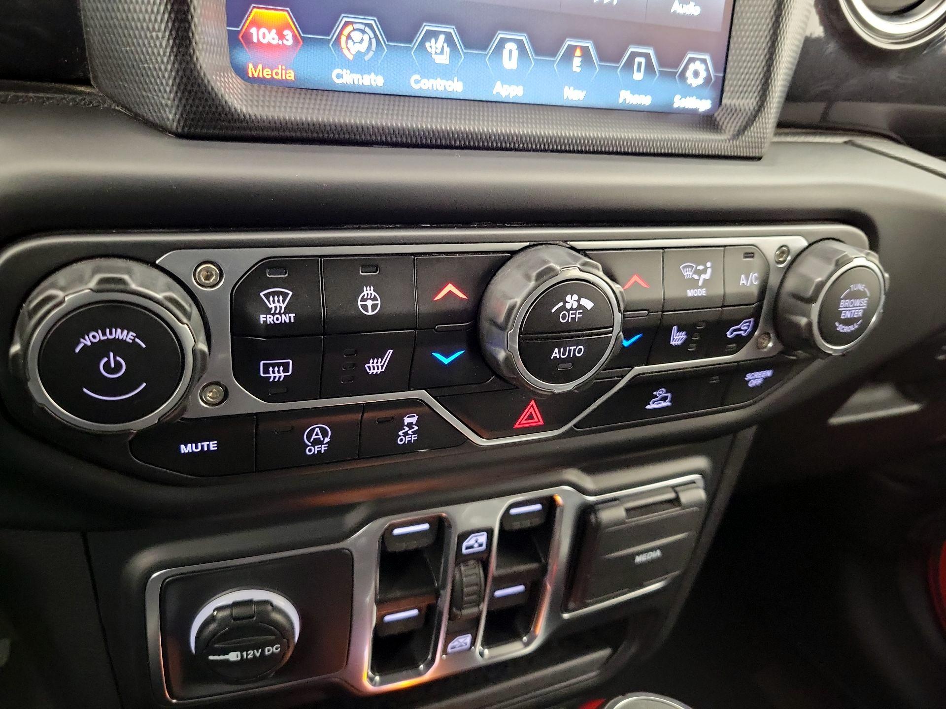 Thumbnail: 2023 Jeep Wrangler - 17