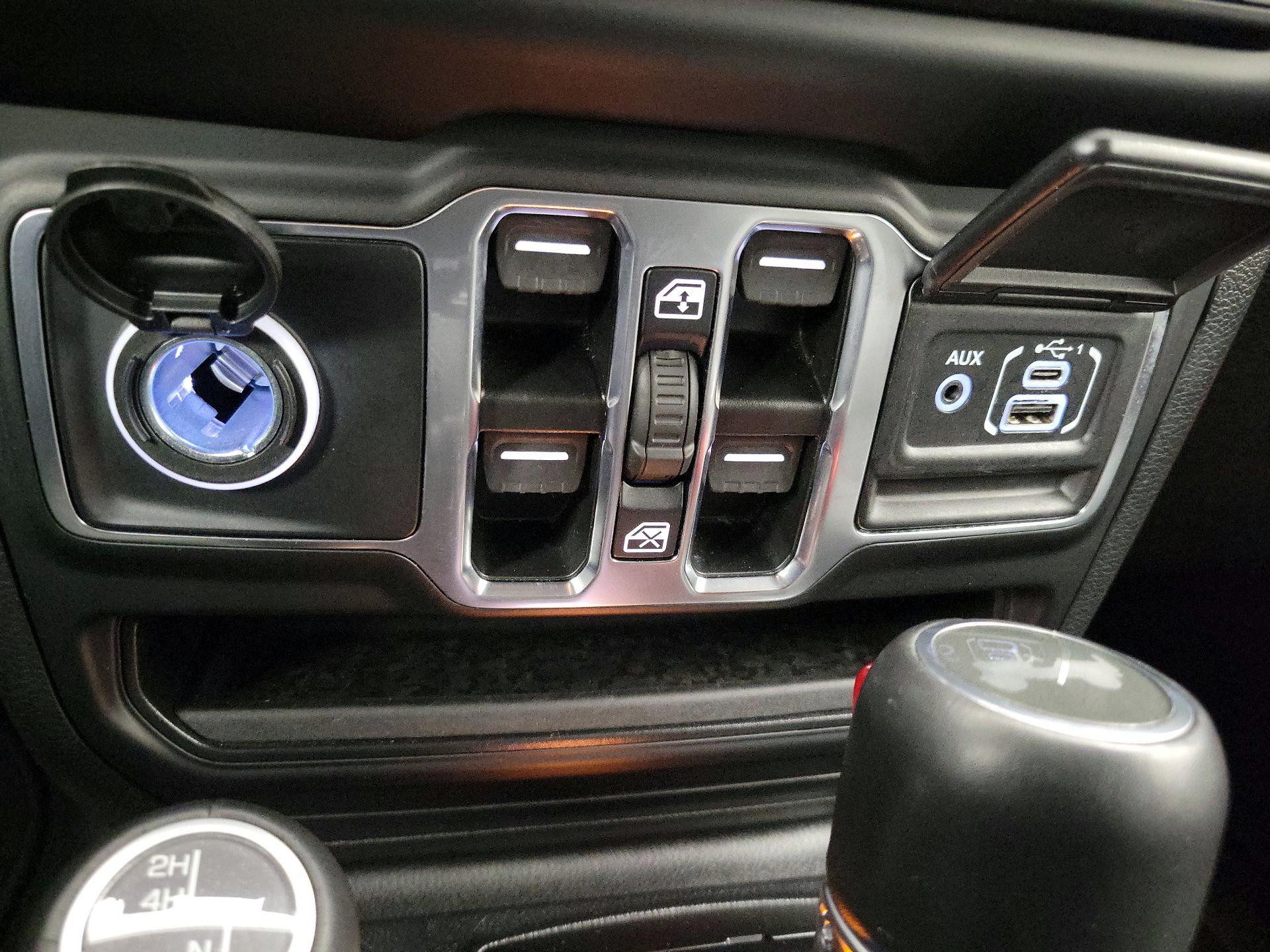 Thumbnail: 2023 Jeep Wrangler - 19