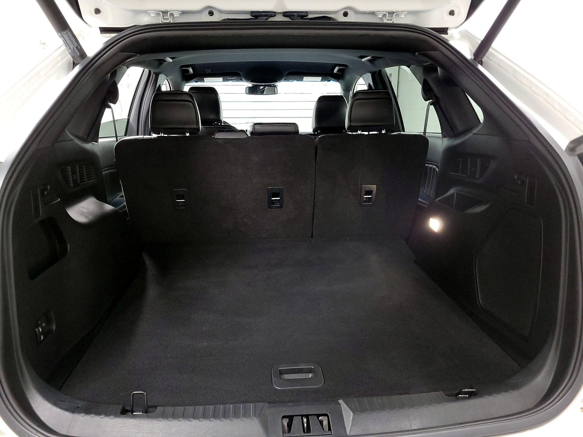 Thumbnail: 2020 Ford Edge - 18