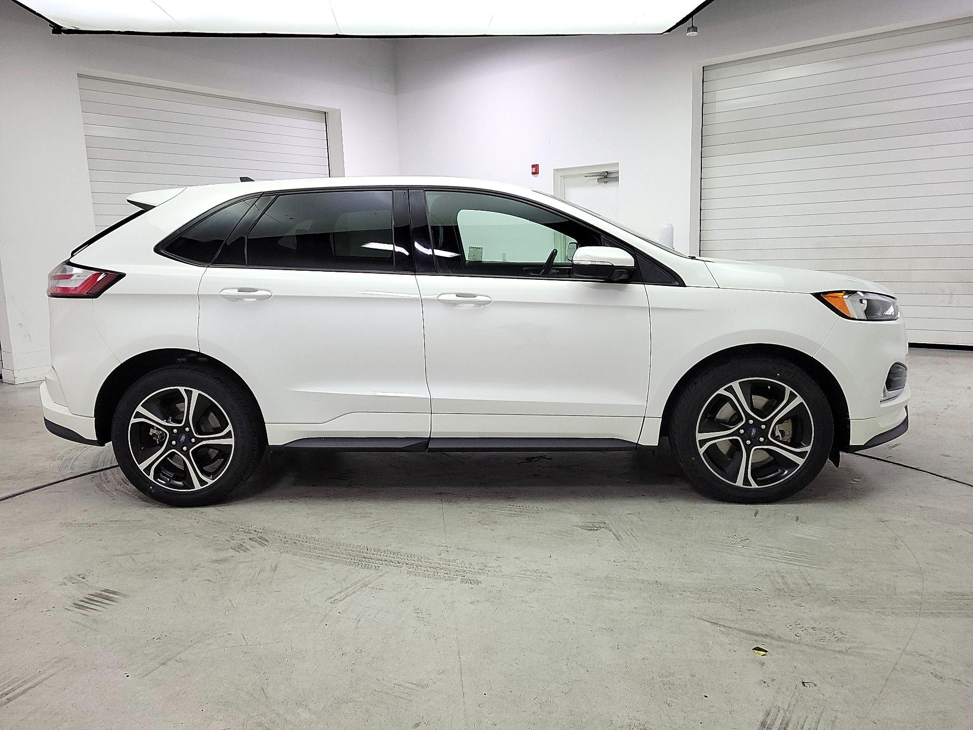 Thumbnail: 2020 Ford Edge - 4