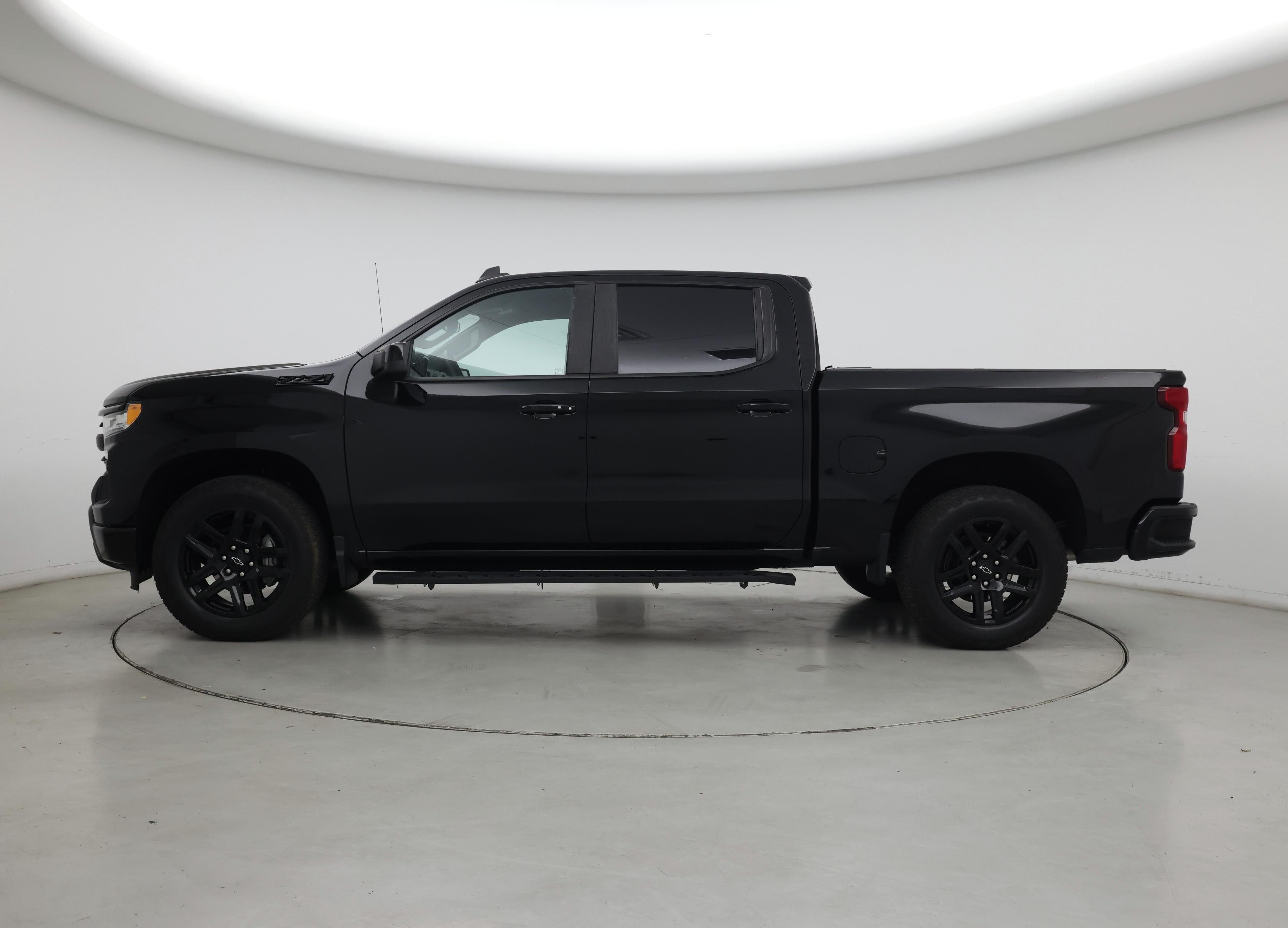 Thumbnail: 2023 Chevrolet Silverado 1500 - 3