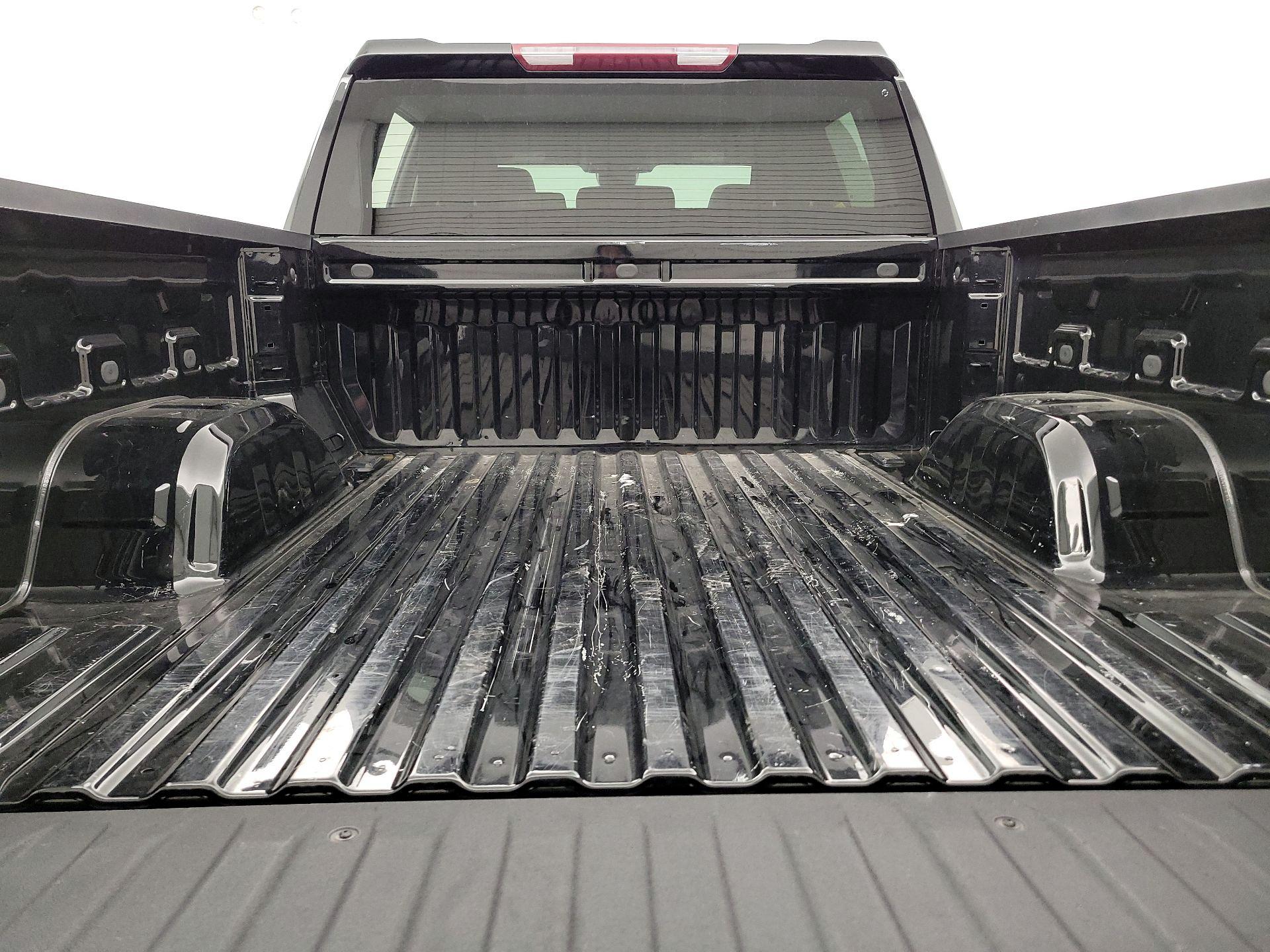 Thumbnail: 2023 Chevrolet Silverado 1500 - 20