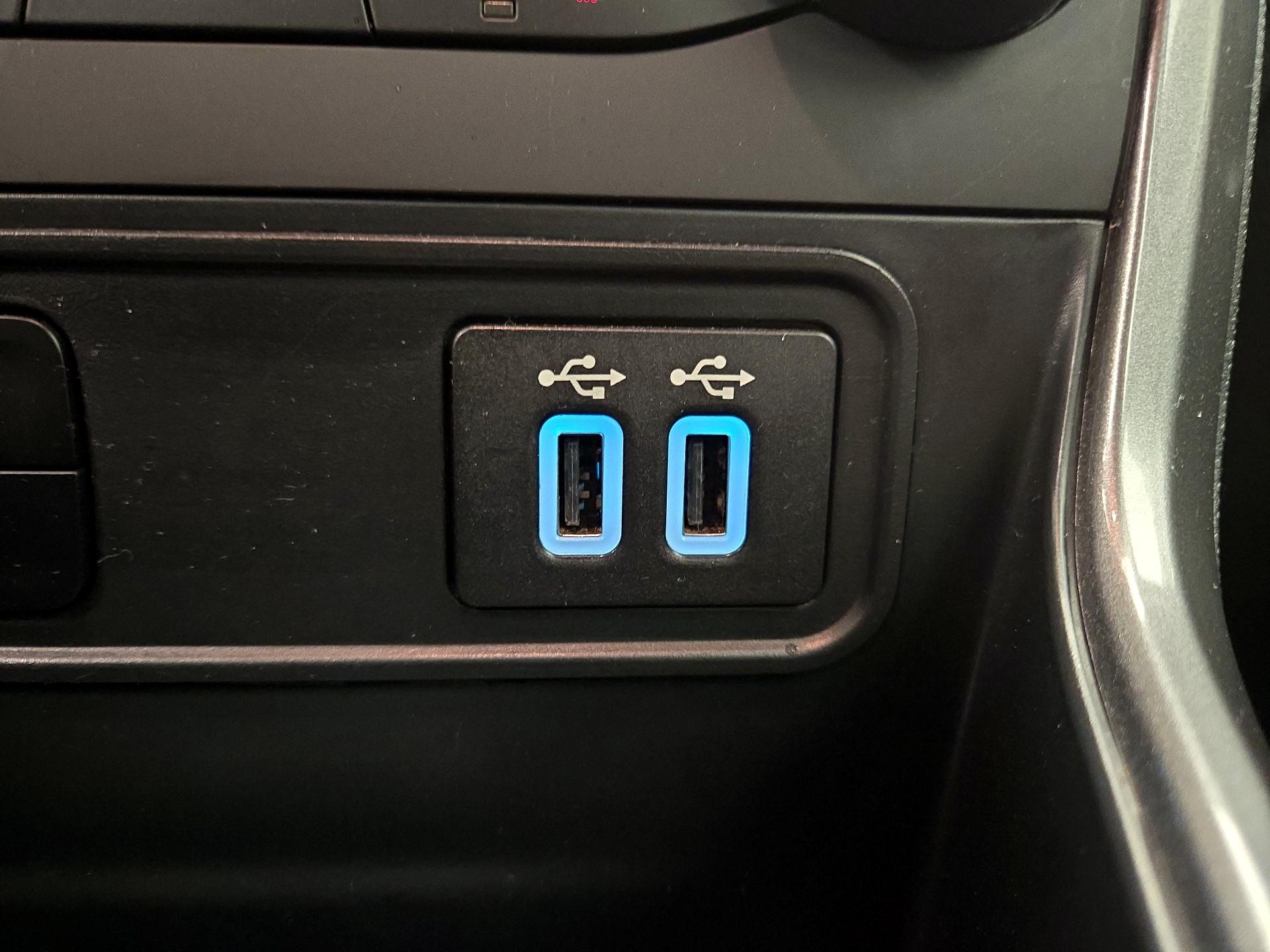 Thumbnail: 2021 Ford EcoSport - 18