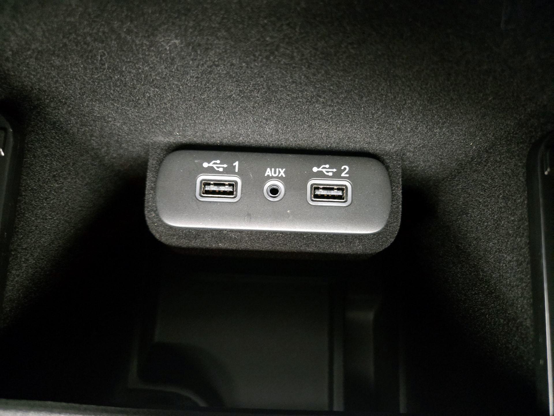 Thumbnail: 2020 Dodge Charger - 18