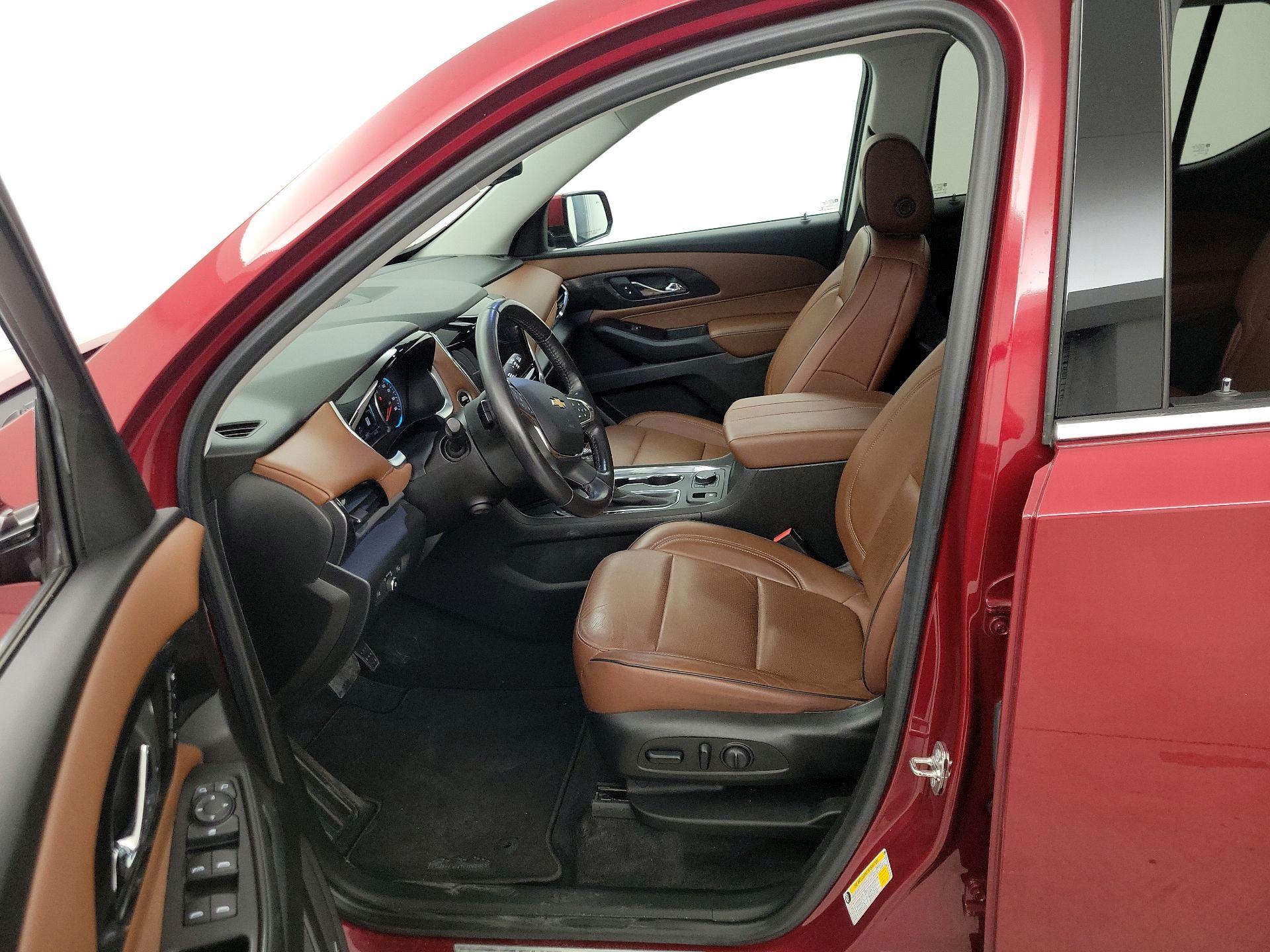 Thumbnail: 2018 Chevrolet Traverse - 11