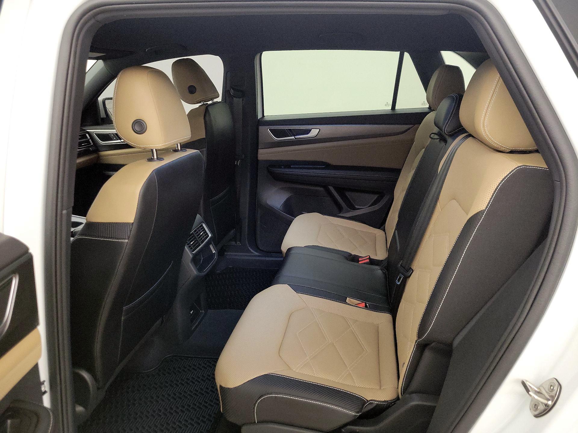 Thumbnail: 2024 Volkswagen Atlas - 19