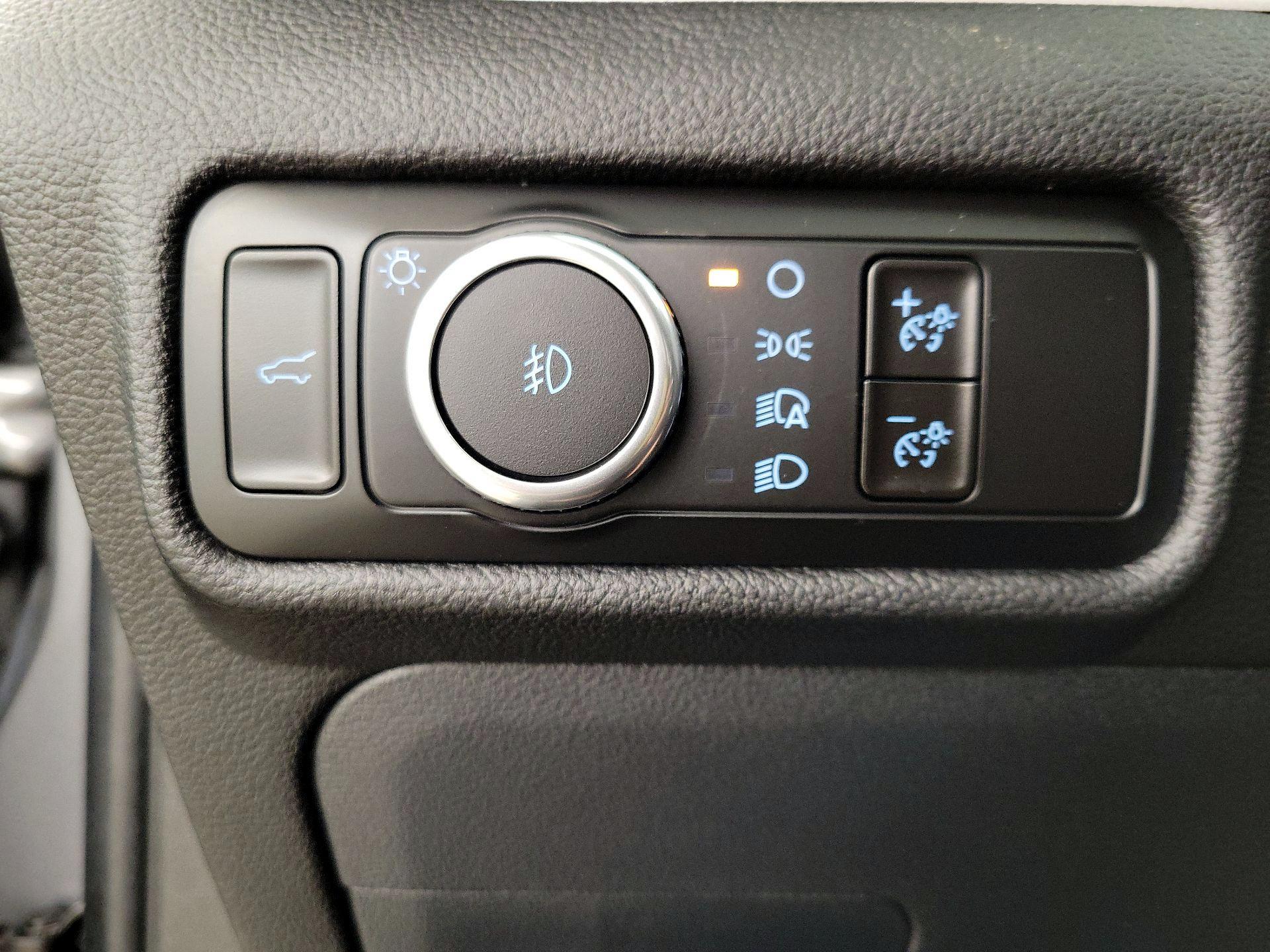 Thumbnail: 2023 Ford Explorer - 13