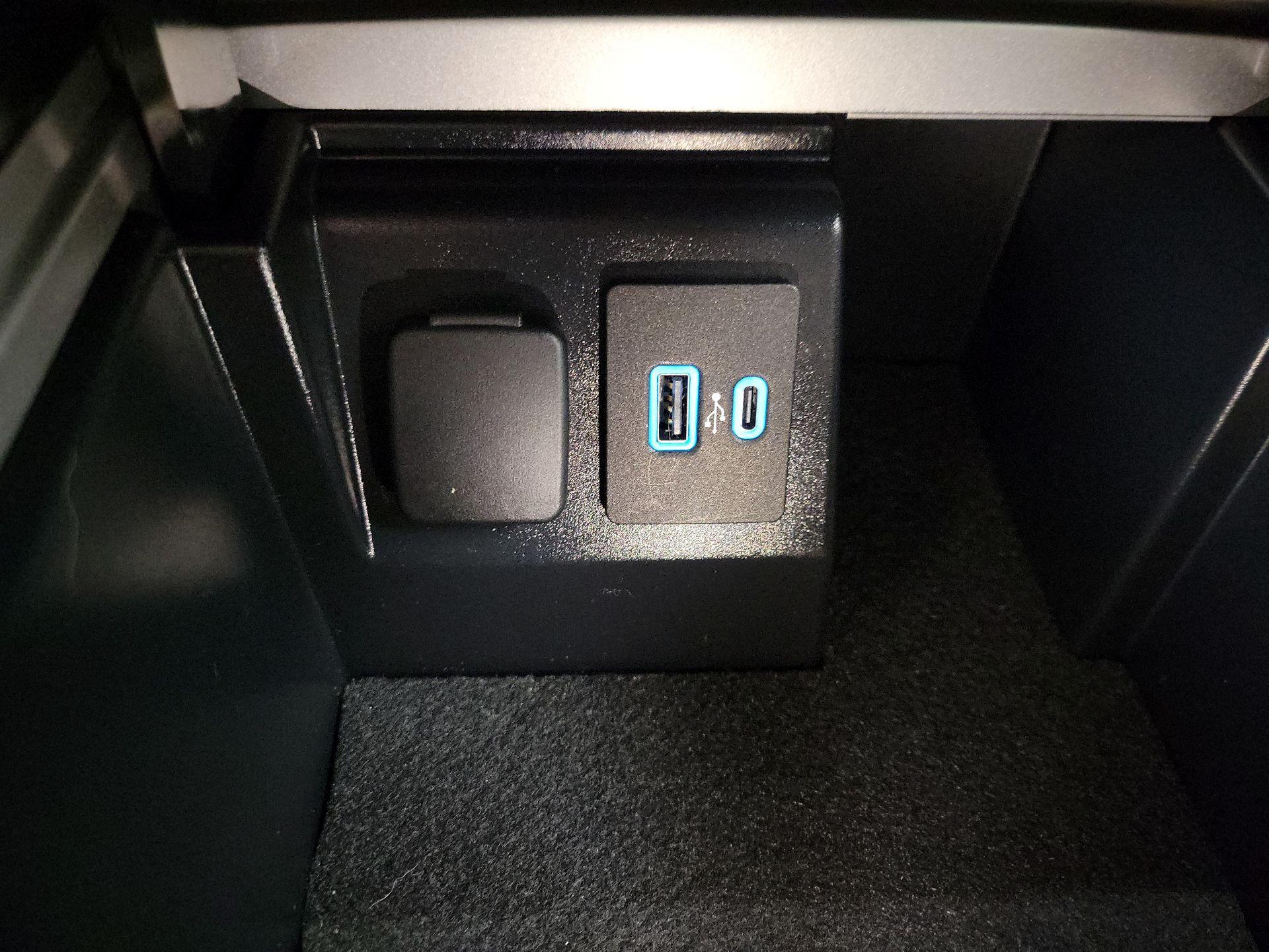 Thumbnail: 2023 Ford Explorer - 19