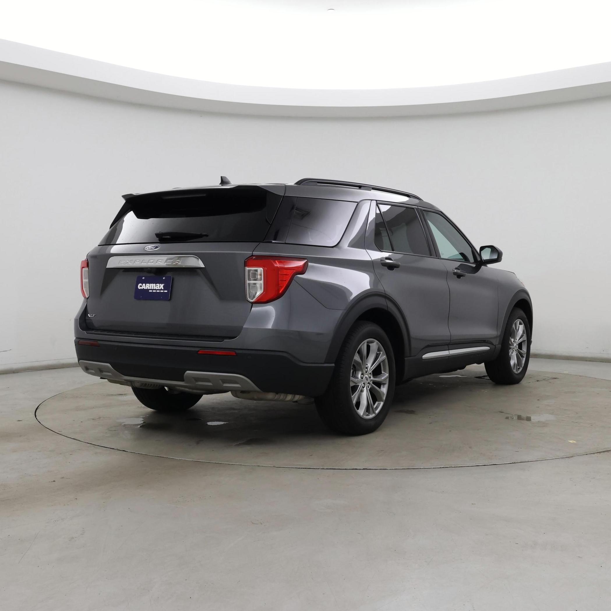 Thumbnail: 2023 Ford Explorer - 8