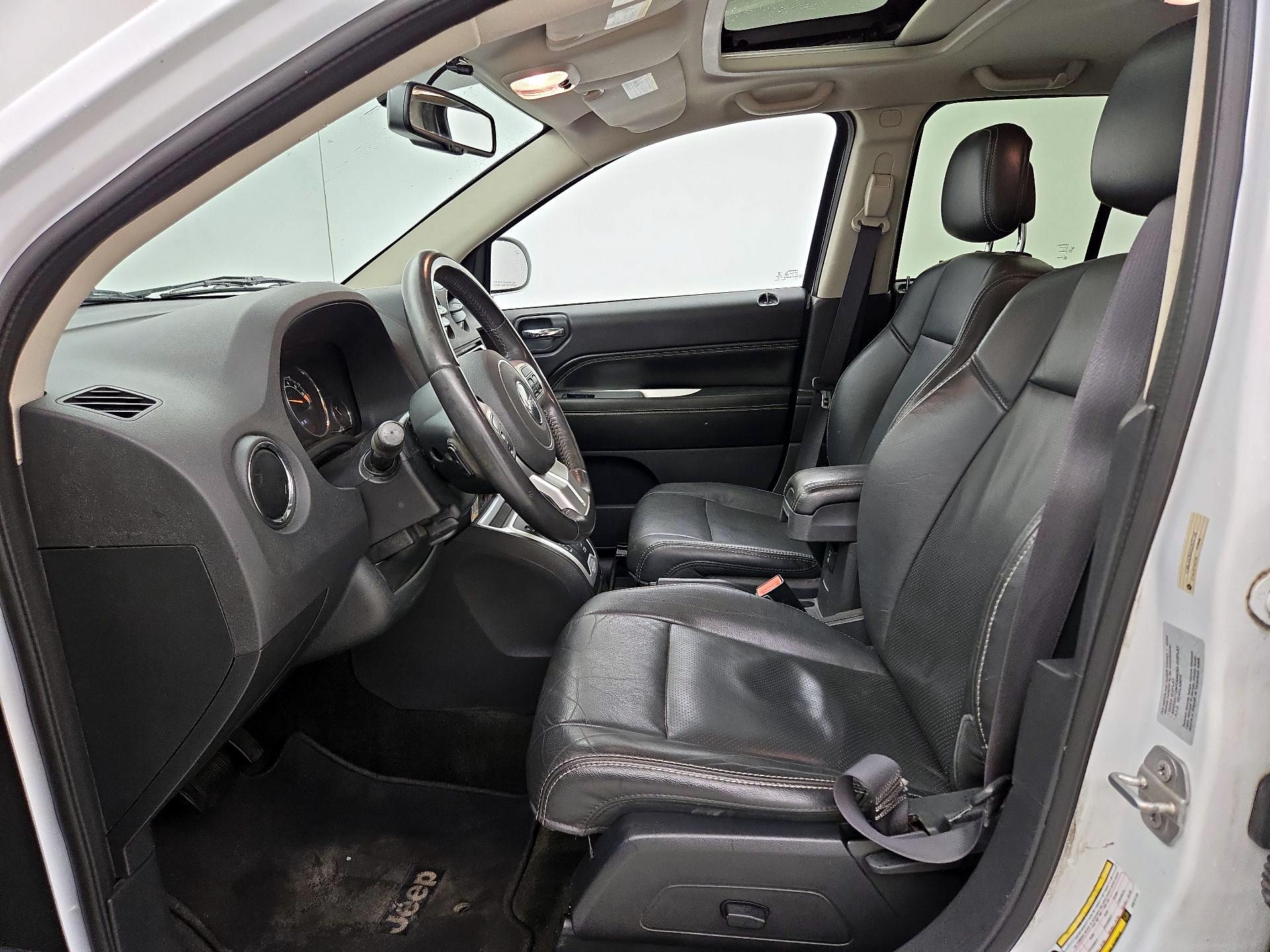 Thumbnail: 2016 Jeep Compass - 11