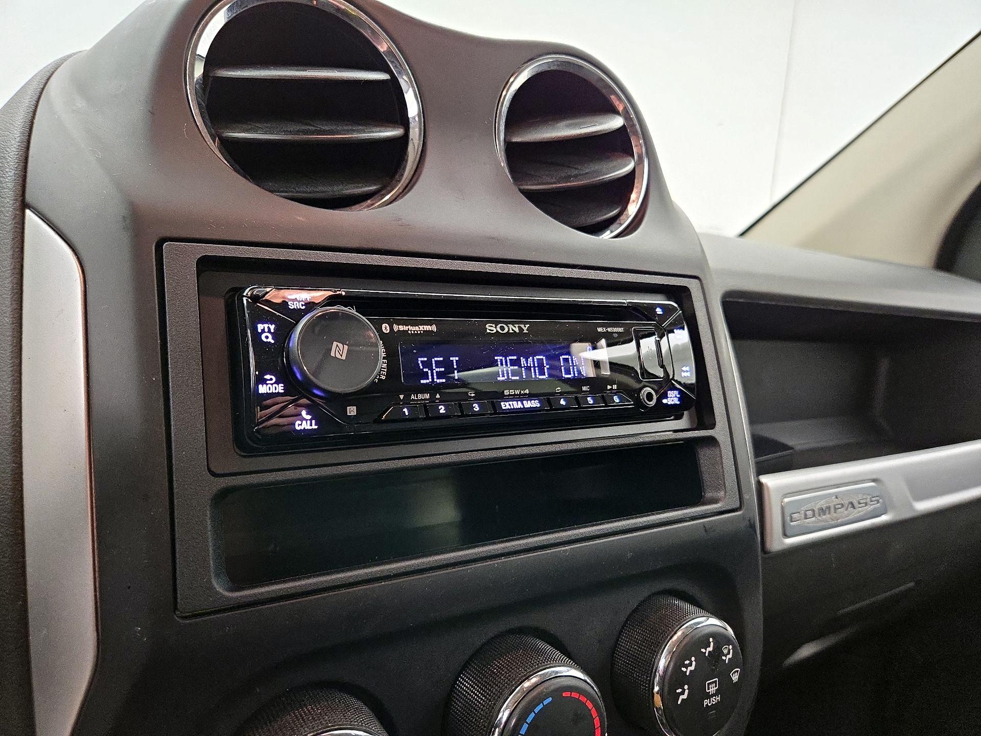 Thumbnail: 2016 Jeep Compass - 13