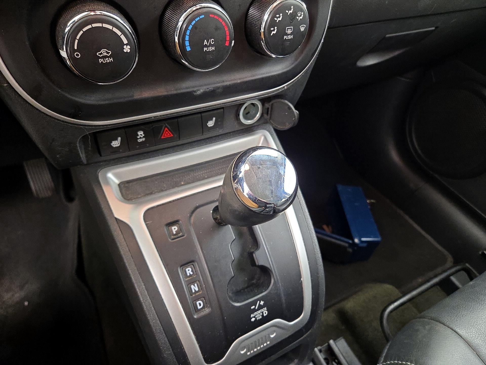 Thumbnail: 2016 Jeep Compass - 15