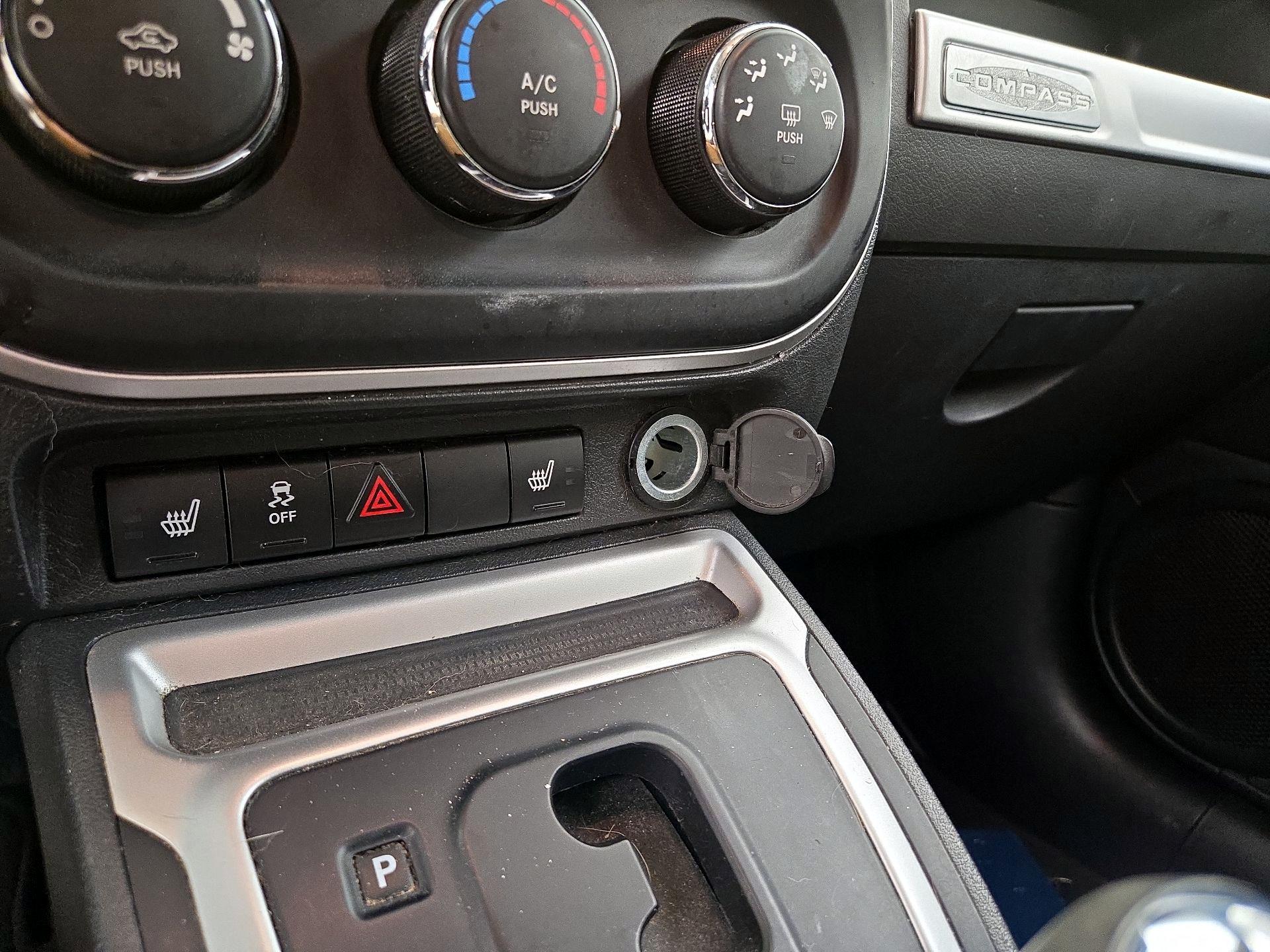 Thumbnail: 2016 Jeep Compass - 16