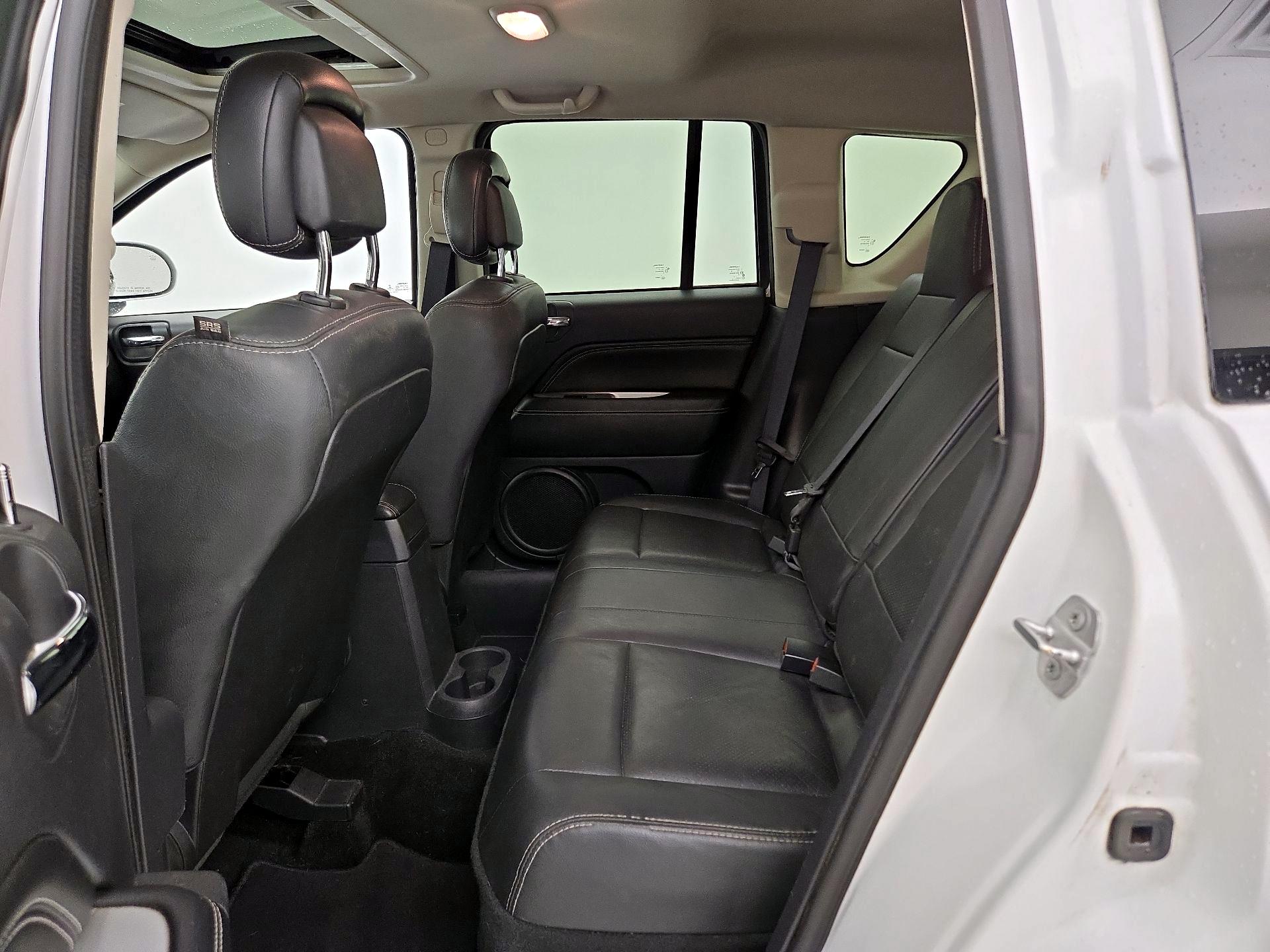 Thumbnail: 2016 Jeep Compass - 18