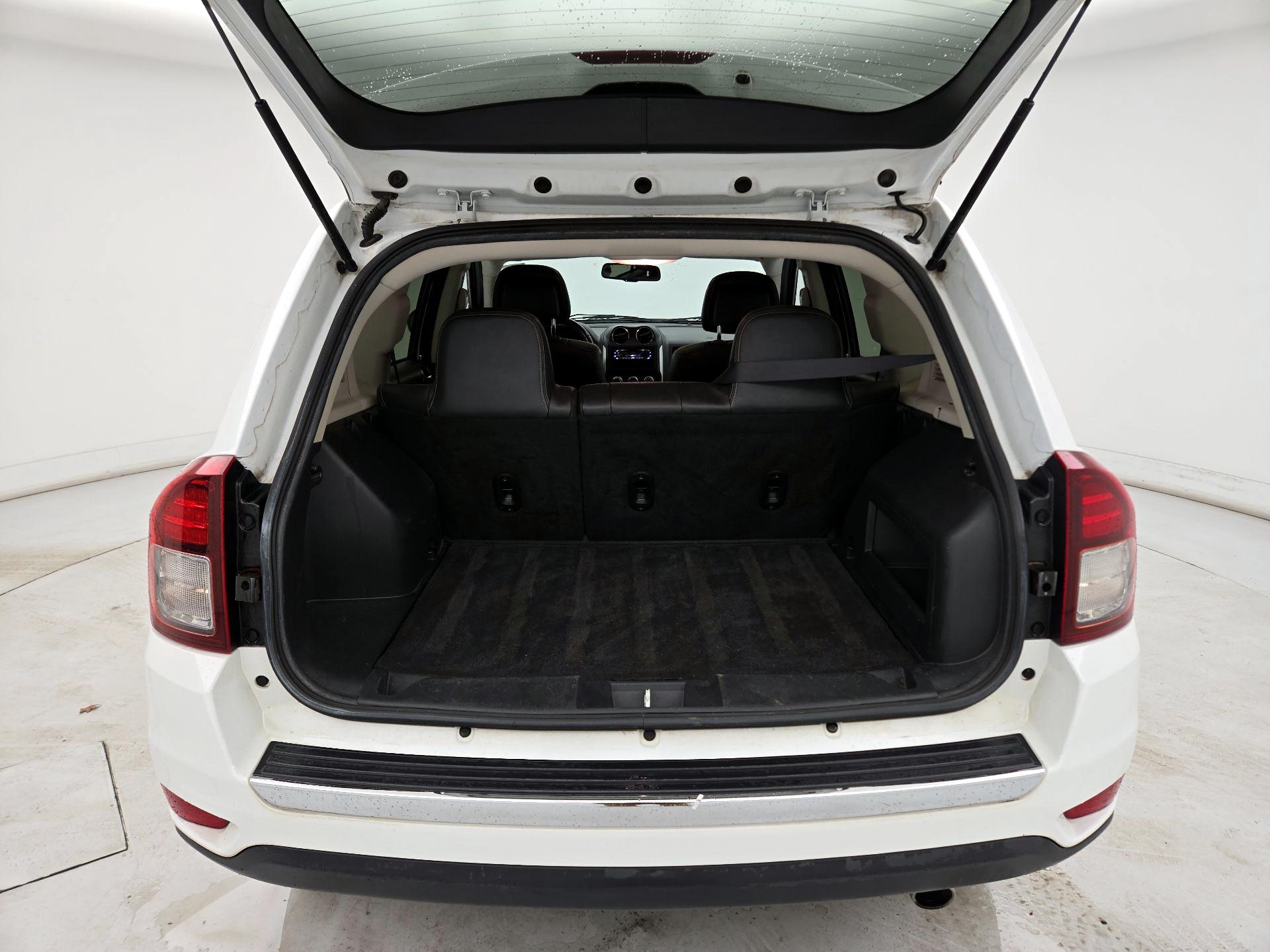 Thumbnail: 2016 Jeep Compass - 19