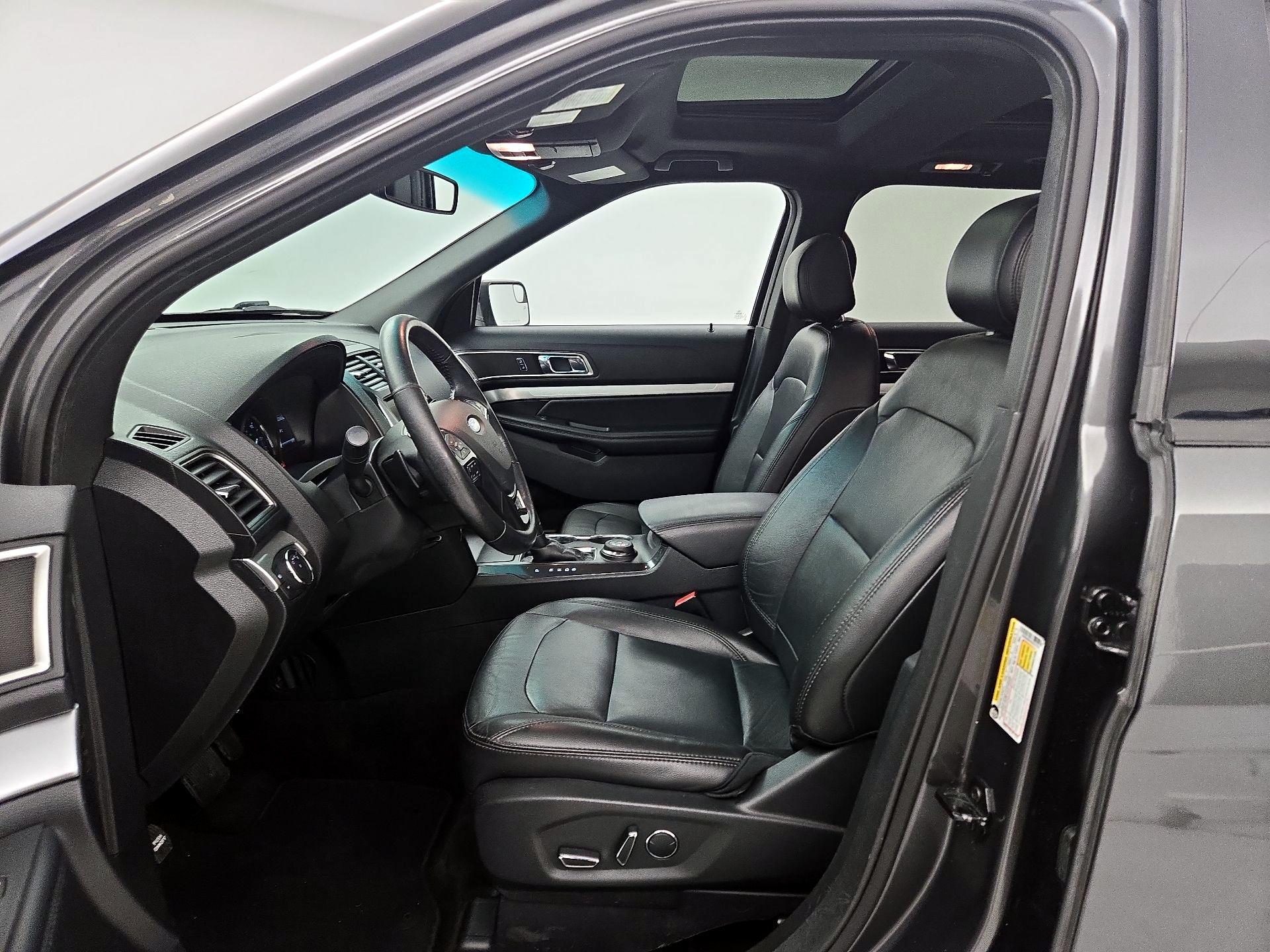 Thumbnail: 2016 Ford Explorer - 11