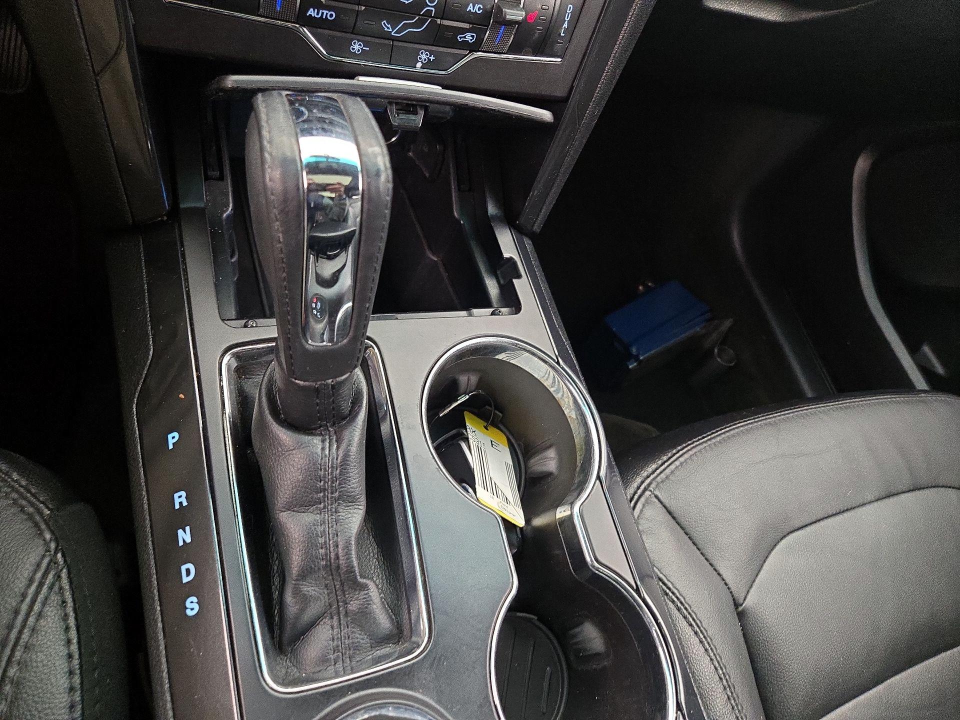 Thumbnail: 2016 Ford Explorer - 17