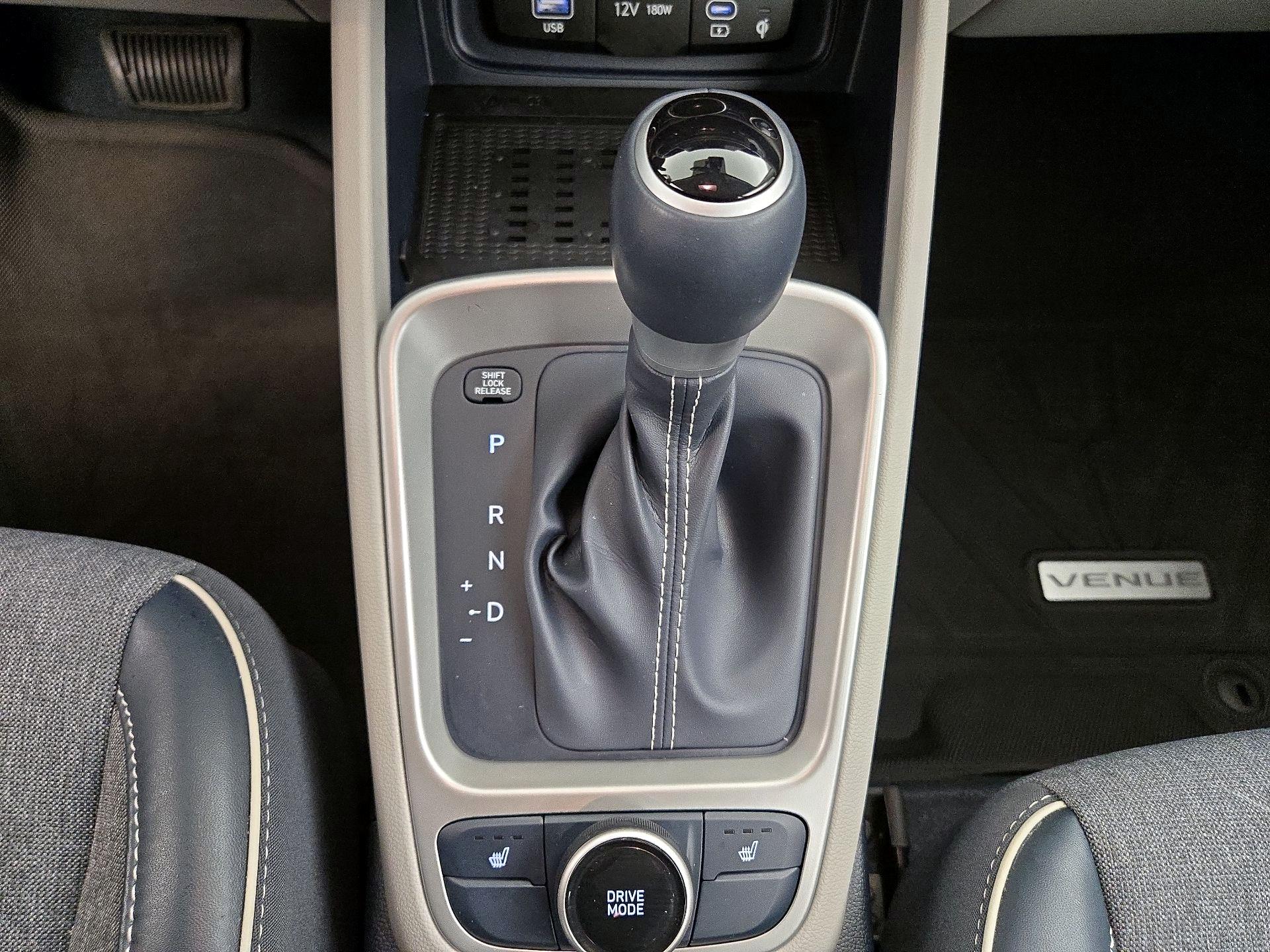 Thumbnail: 2023 Hyundai Venue - 18