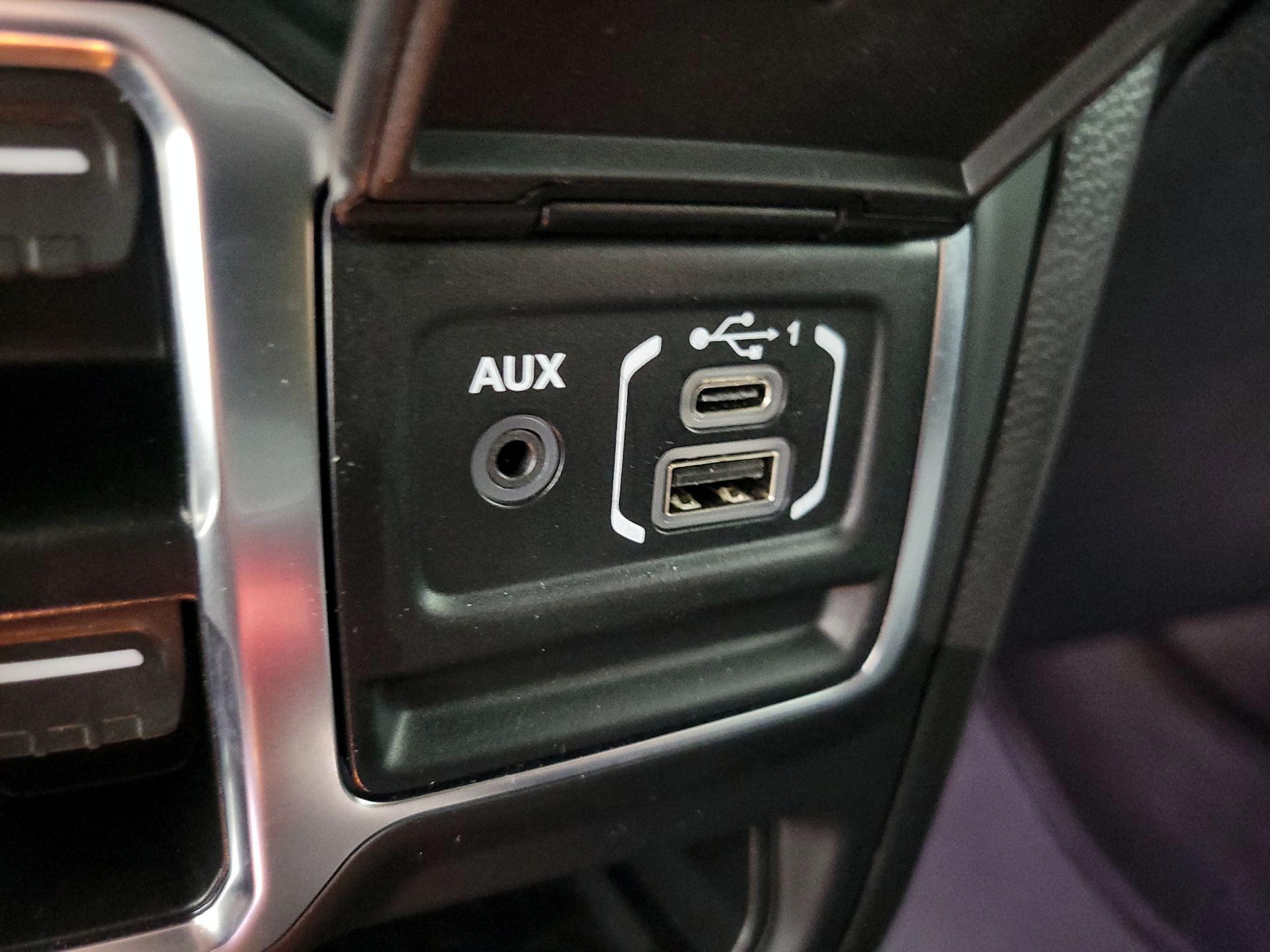 Thumbnail: 2023 Jeep Wrangler - 19