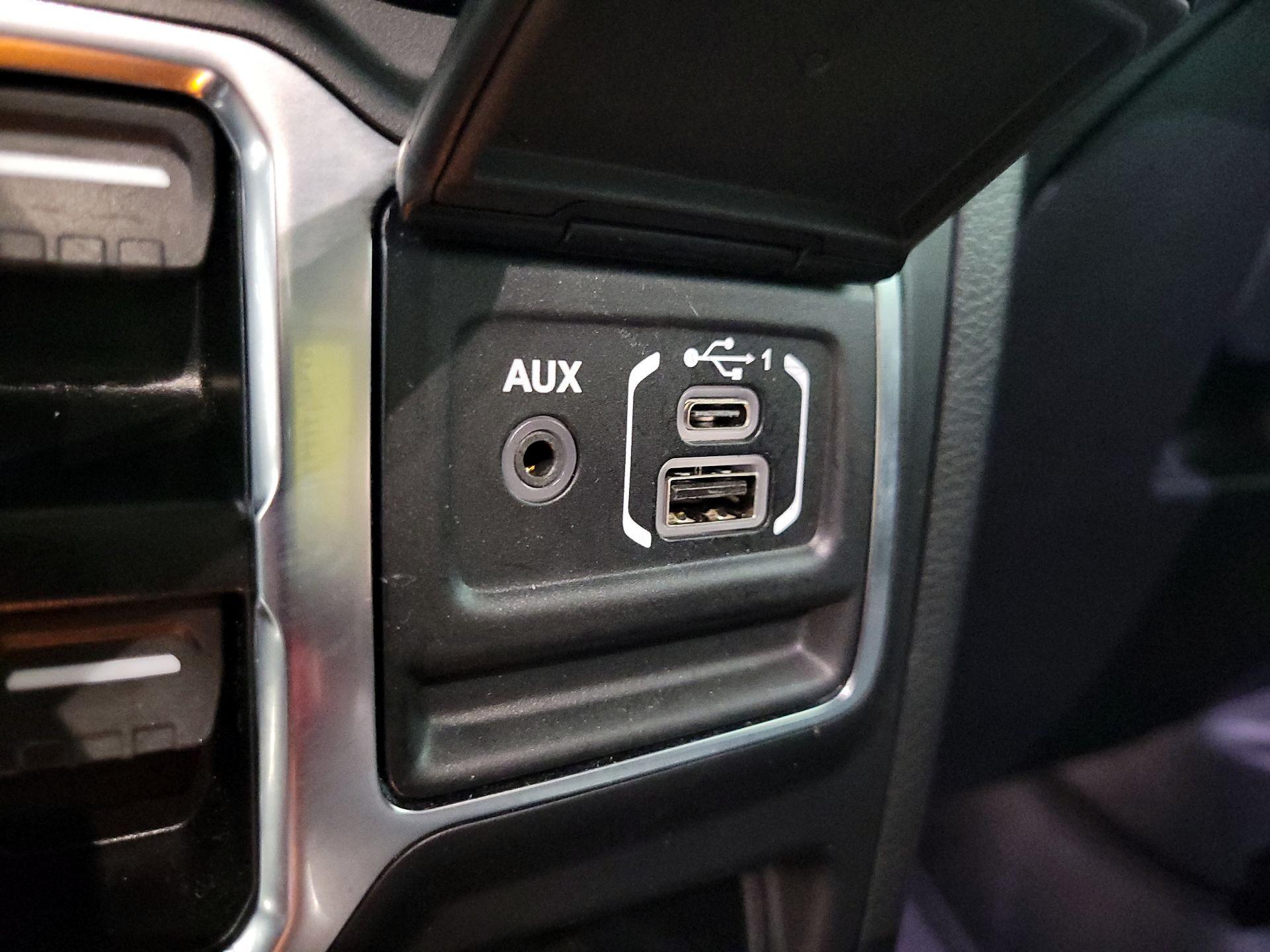 Thumbnail: 2023 Jeep Wrangler - 19