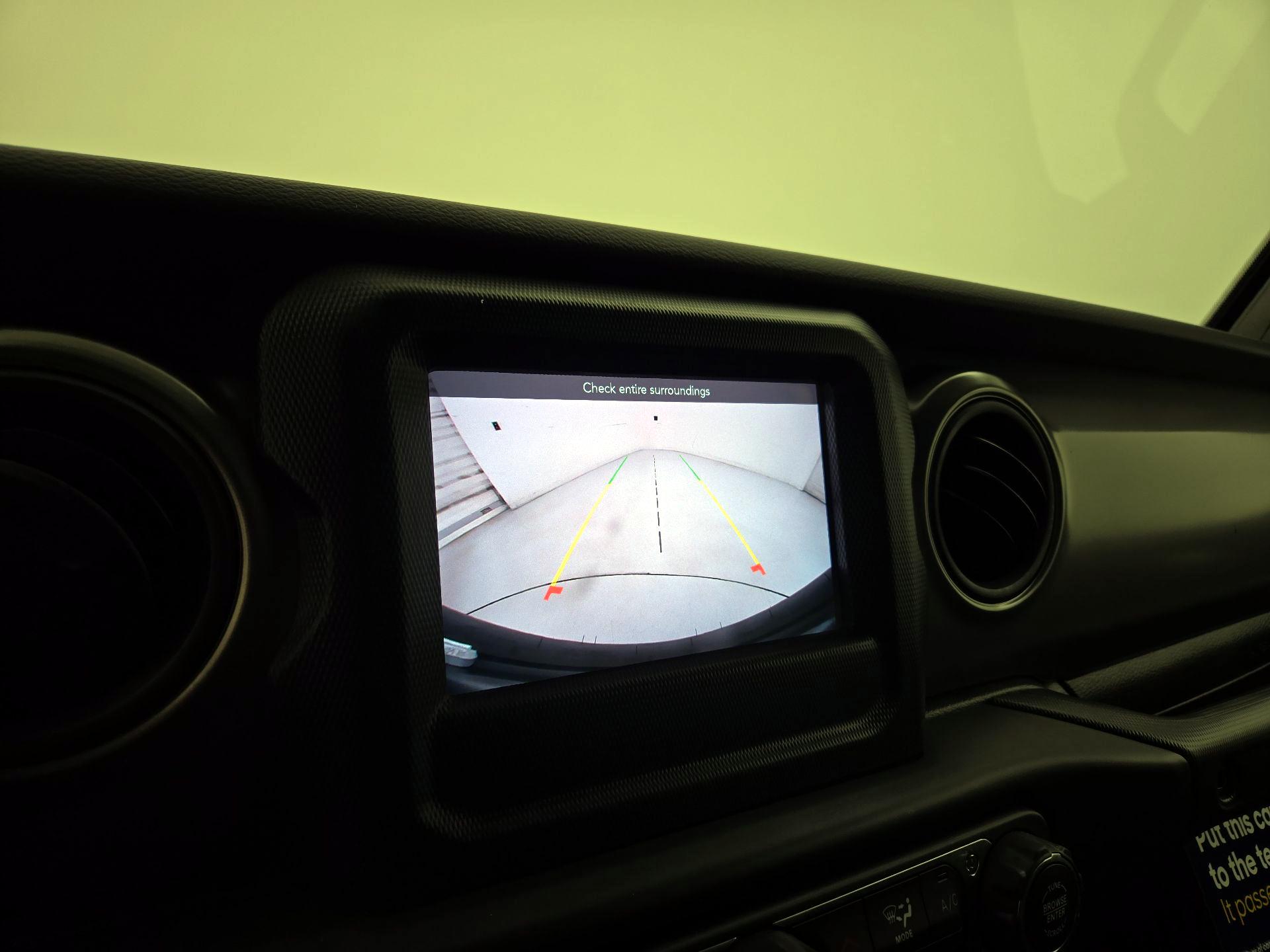 Thumbnail: 2022 Jeep Wrangler - 14