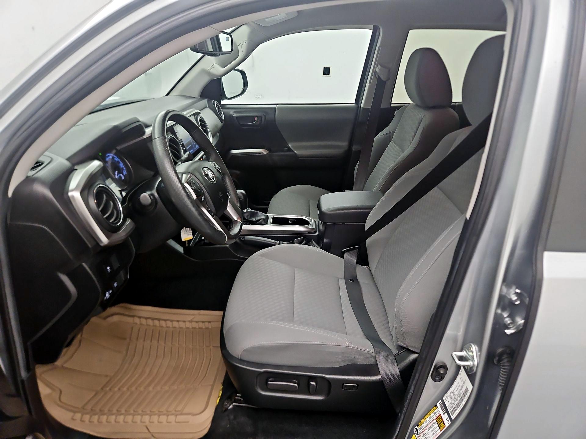 Thumbnail: 2022 Toyota Tacoma - 11