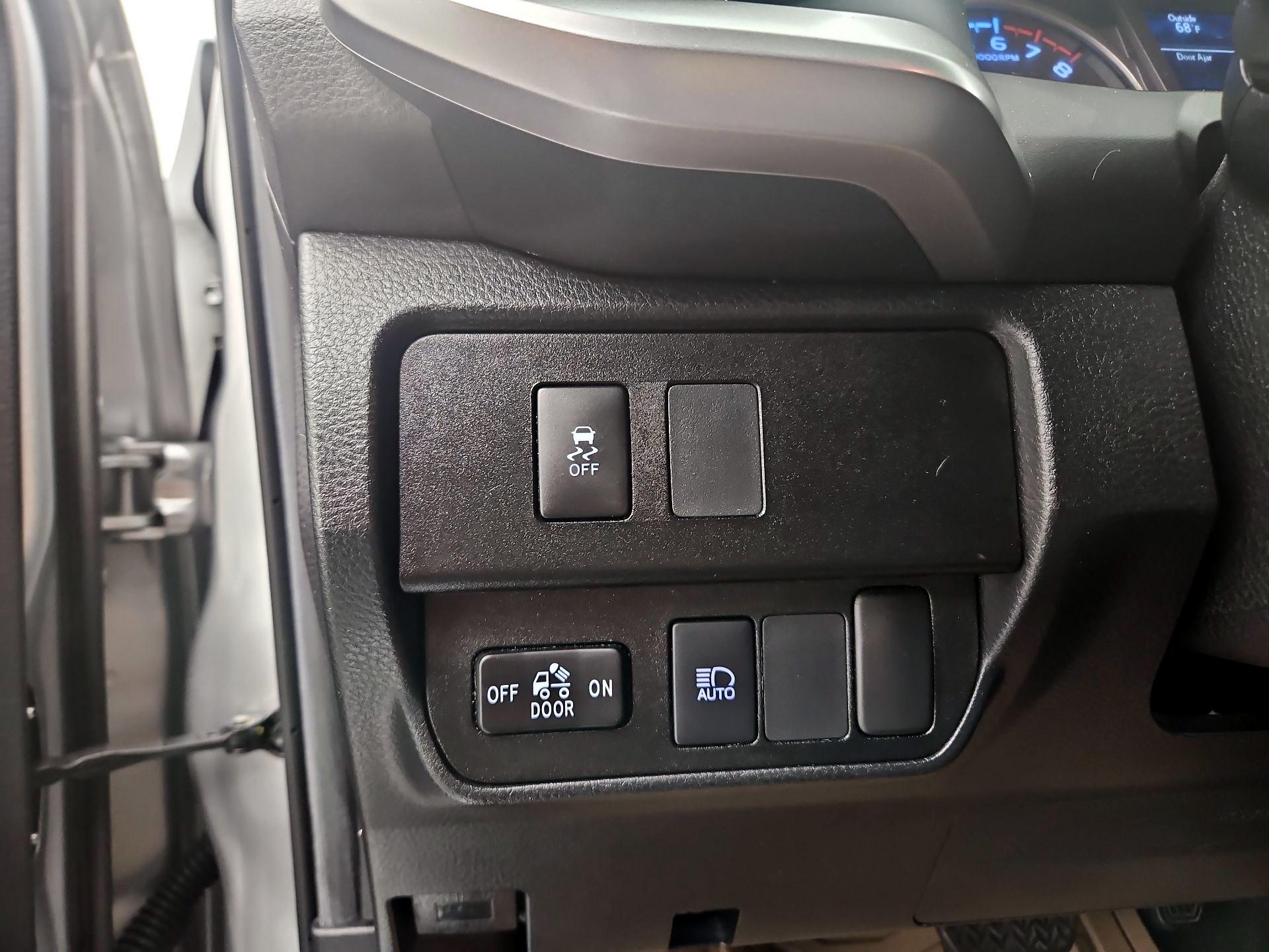 Thumbnail: 2022 Toyota Tacoma - 13