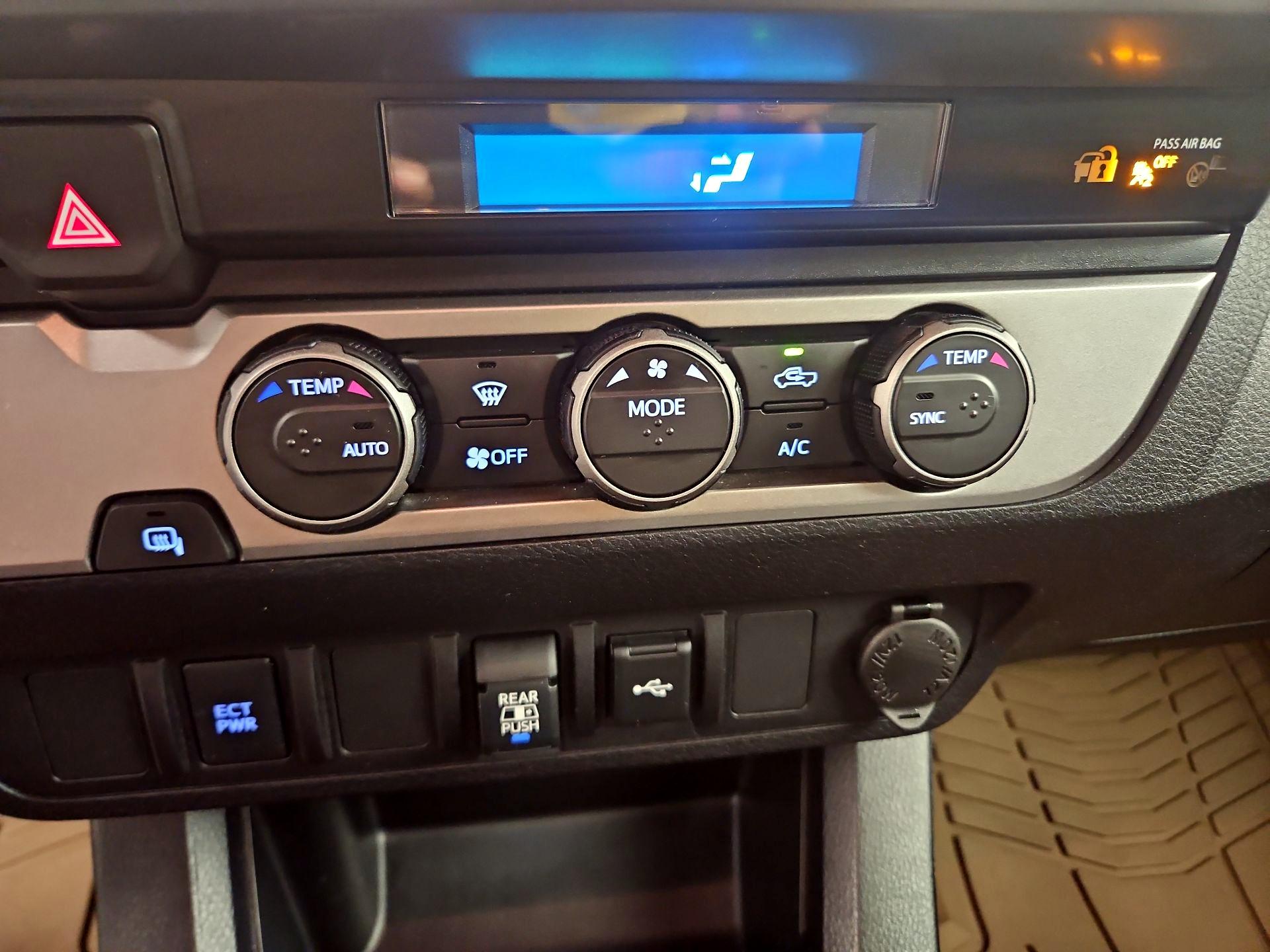 Thumbnail: 2022 Toyota Tacoma - 16