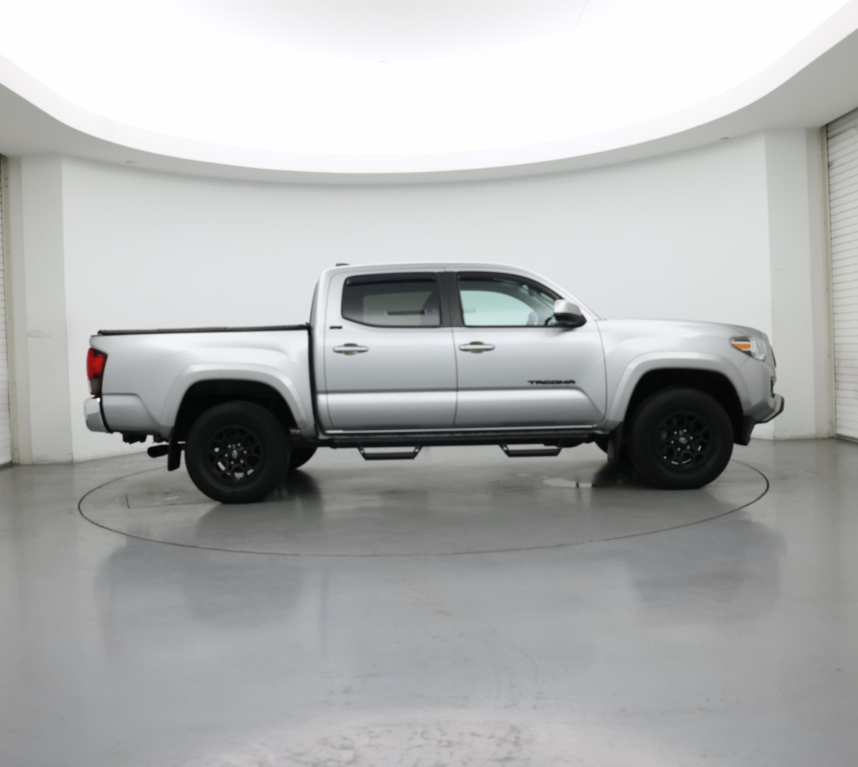 Thumbnail: 2022 Toyota Tacoma - 7