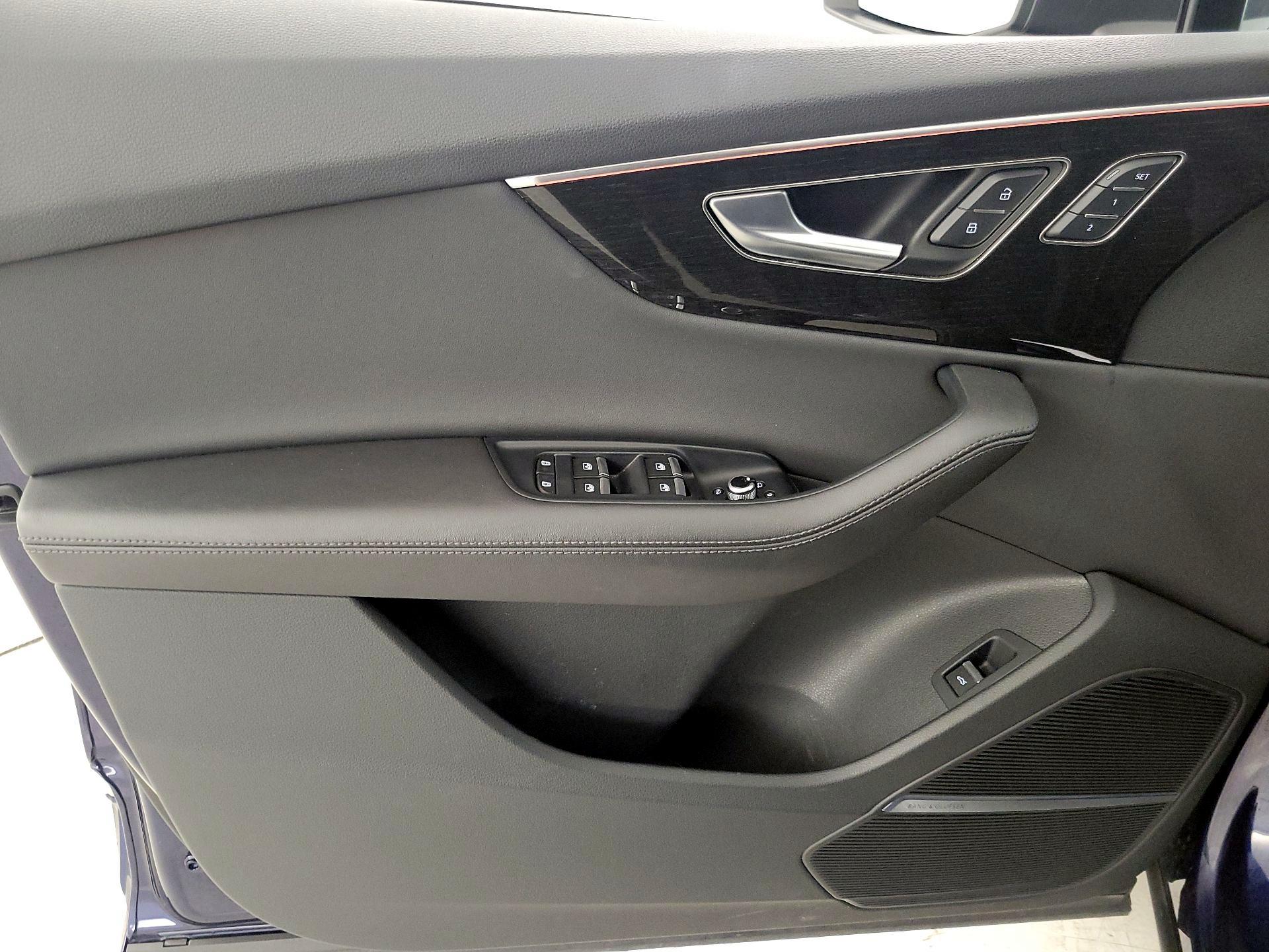 Thumbnail: 2024 Audi Q7 - 12