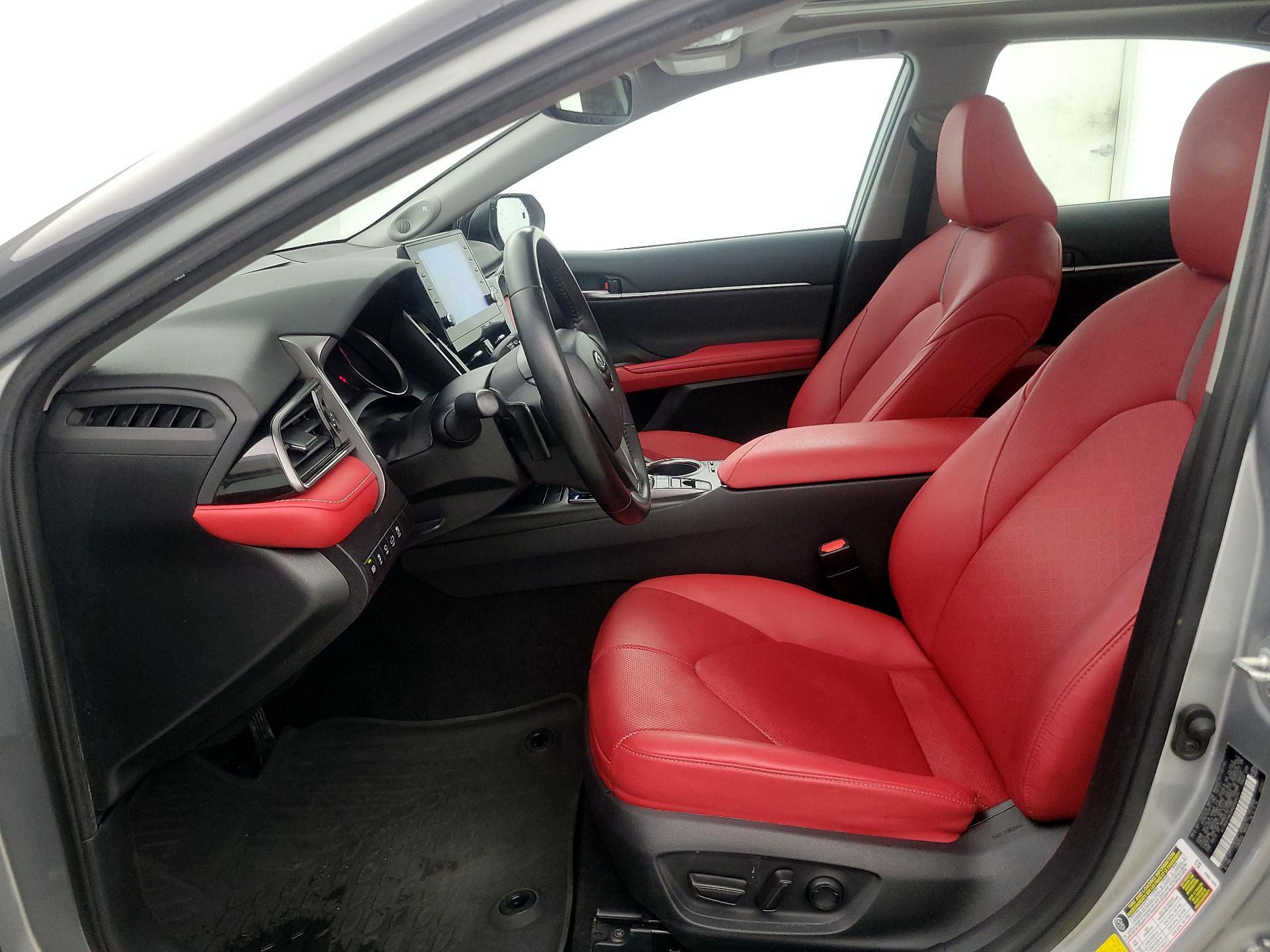 Thumbnail: 2022 Toyota Camry - 11