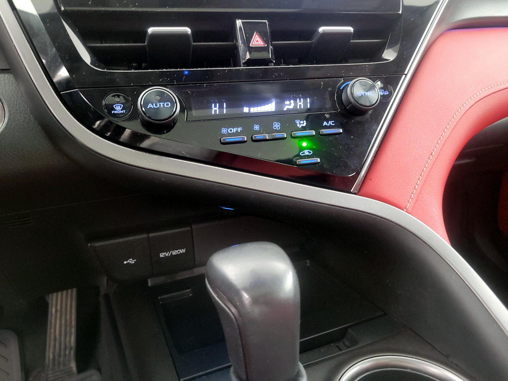 Thumbnail: 2022 Toyota Camry - 17