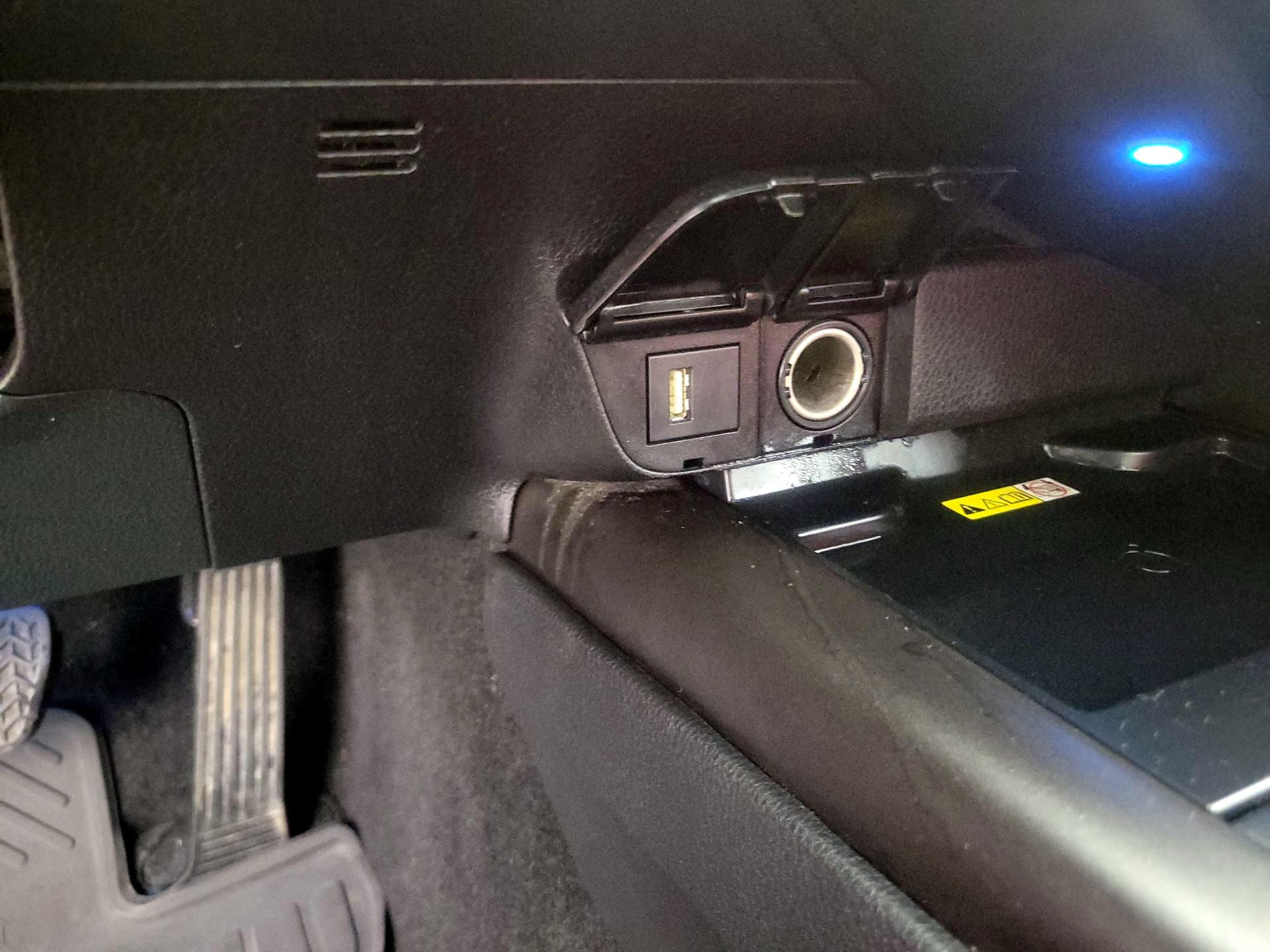 Thumbnail: 2022 Toyota Camry - 19