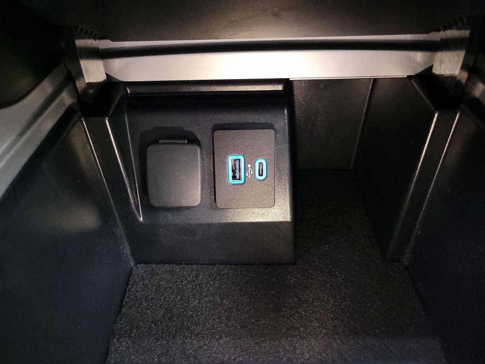 Thumbnail: 2023 Ford Explorer - 18