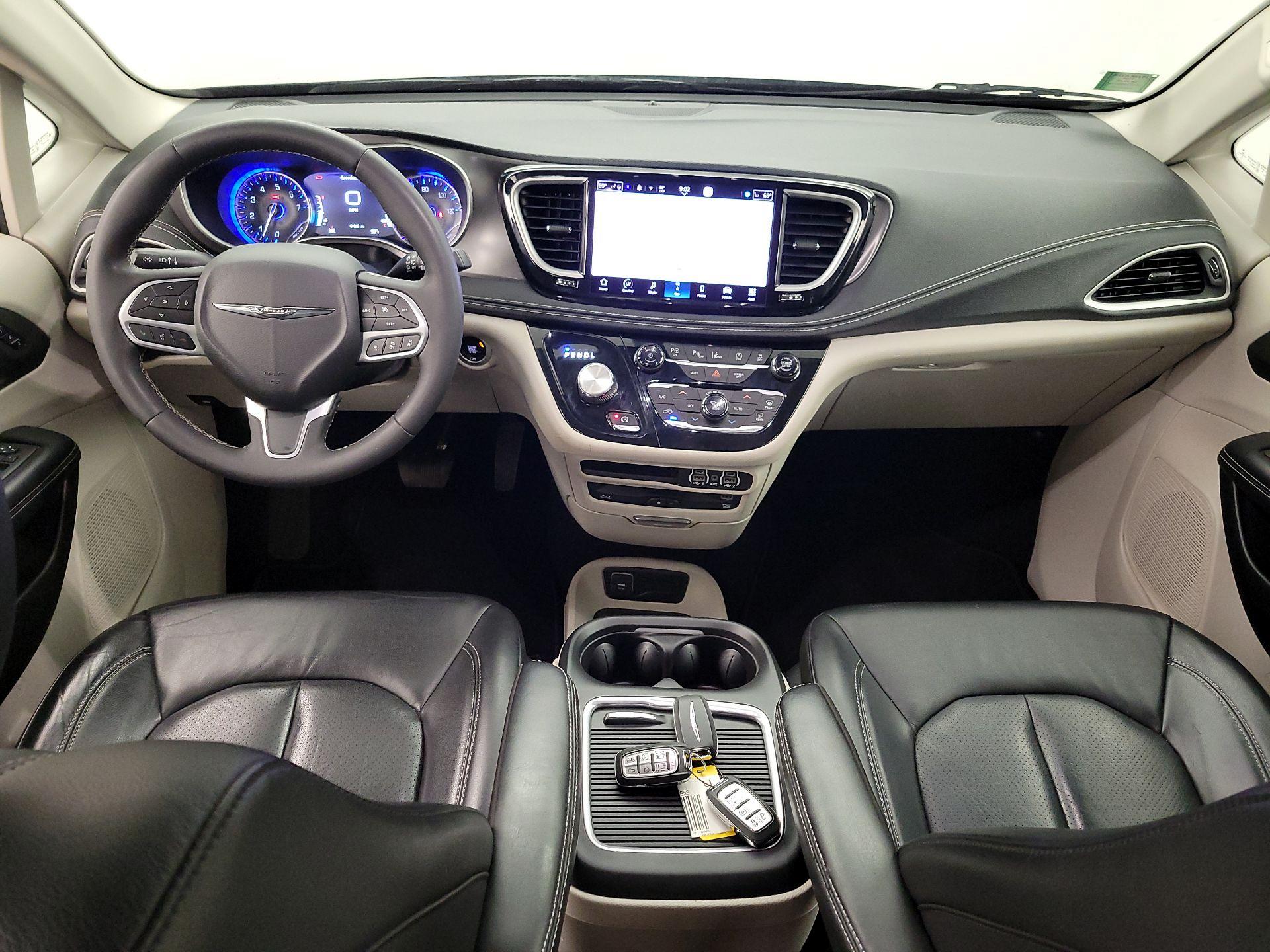 Thumbnail: 2022 Chrysler Pacifica - 9