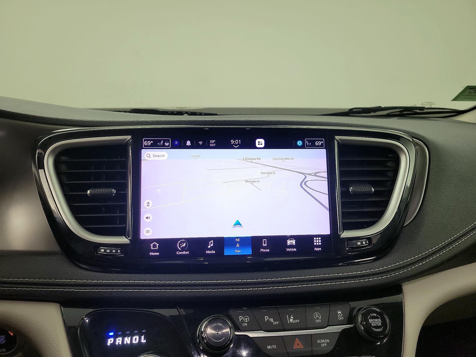 Thumbnail: 2022 Chrysler Pacifica - 14