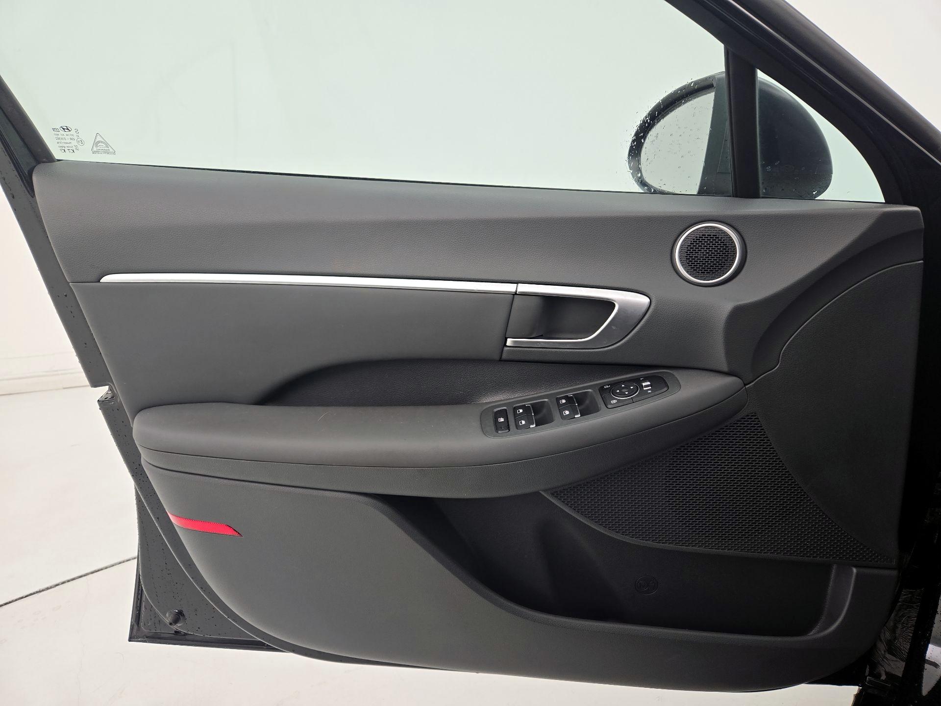 Thumbnail: 2020 Hyundai Sonata - 12